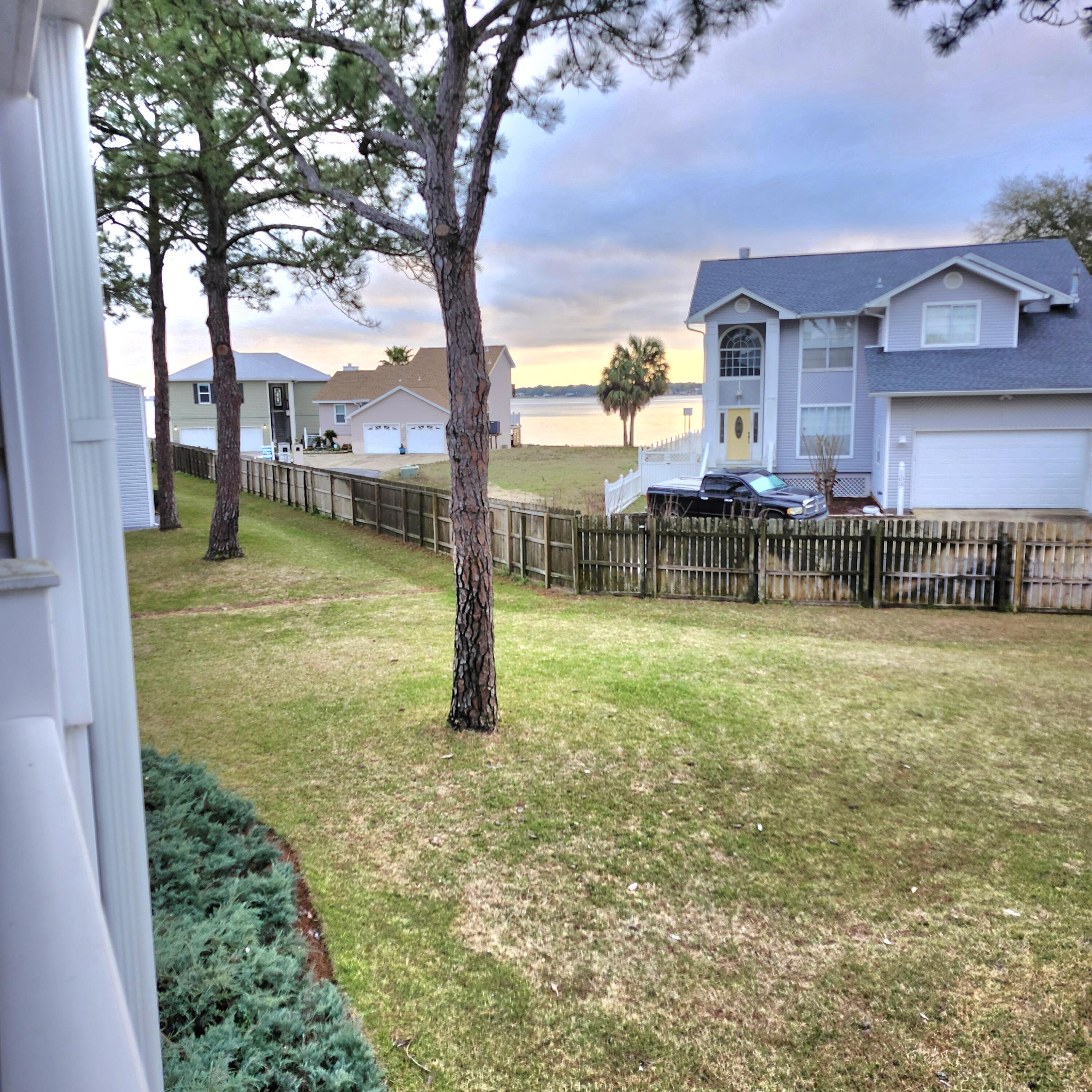 FINISTERRA CONDO - Residential
