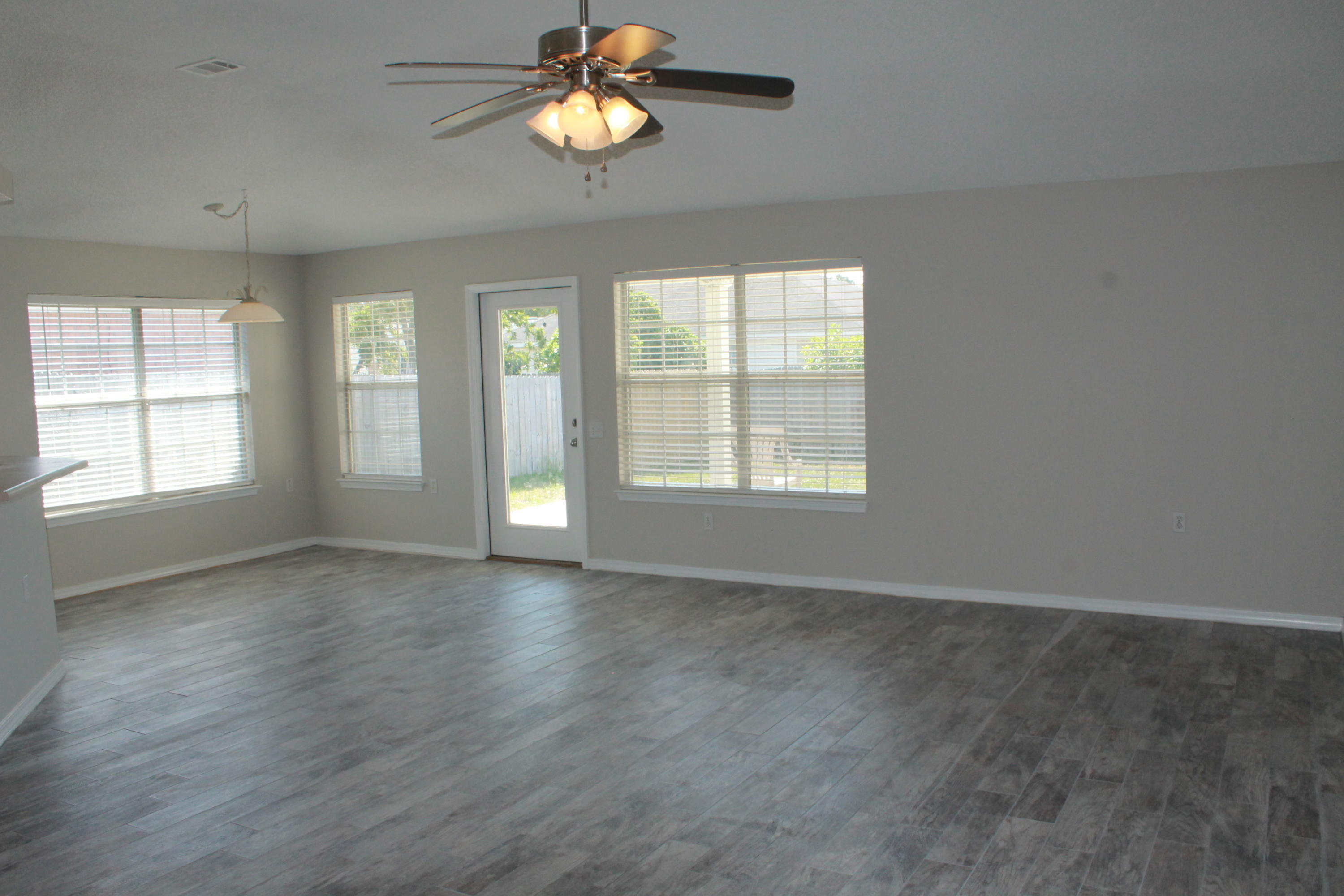 LIGHTHOUSE POINTE UNIT 3 - Residential Lease