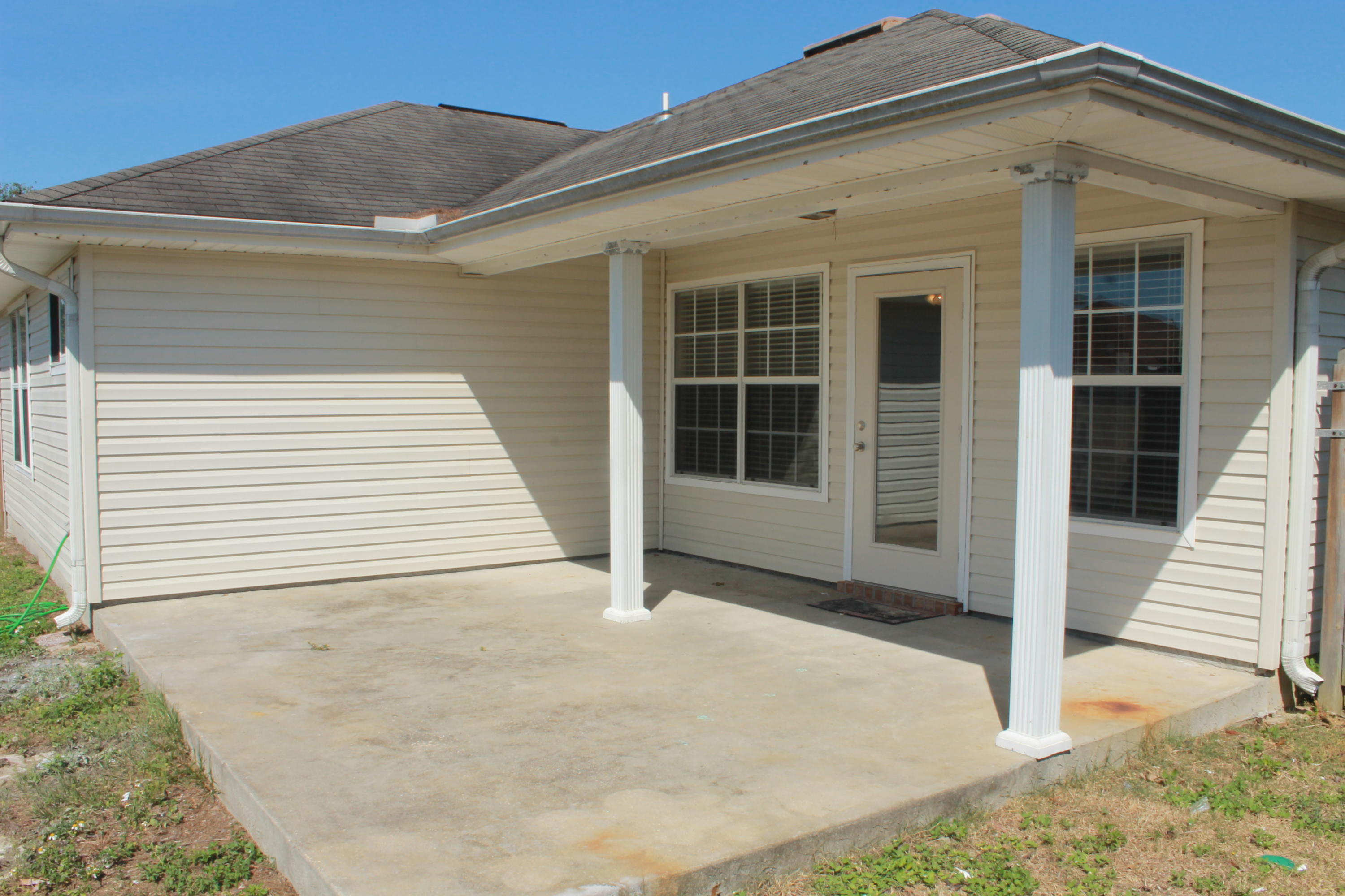 LIGHTHOUSE POINTE UNIT 3 - Residential Lease