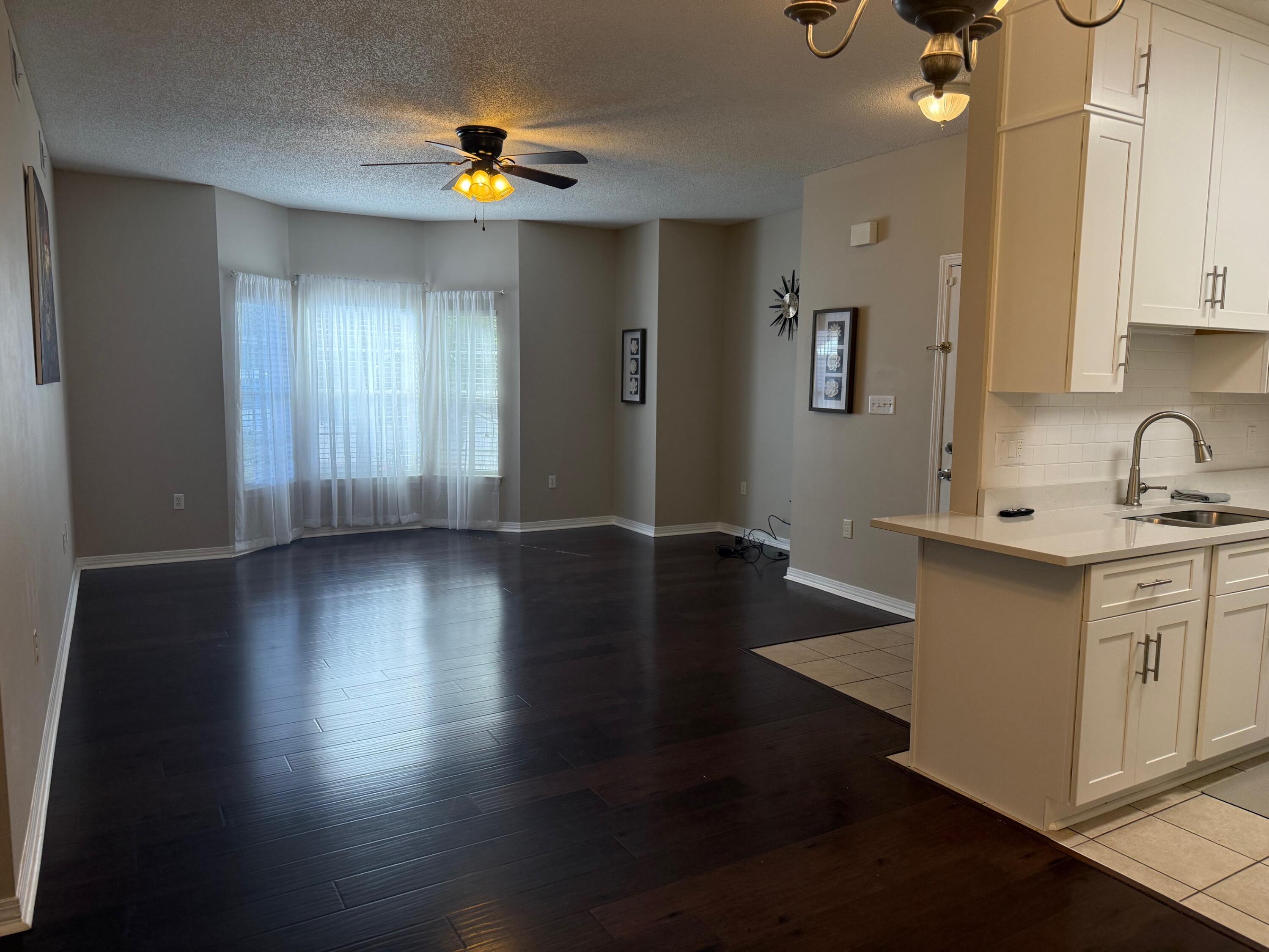 THE OAKS AT NICEVILLE PH I - Residential Lease