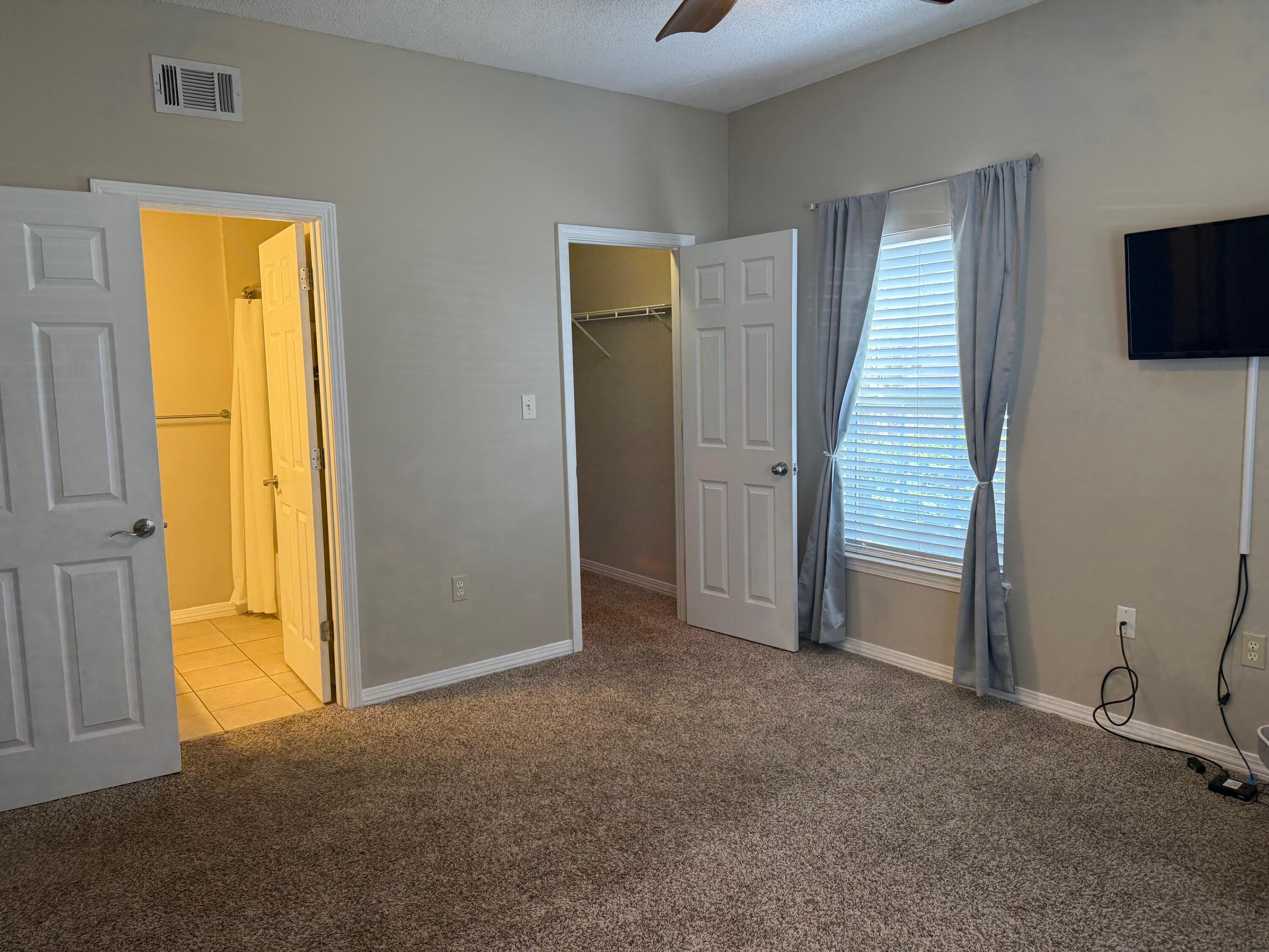 THE OAKS AT NICEVILLE PH I - Residential Lease