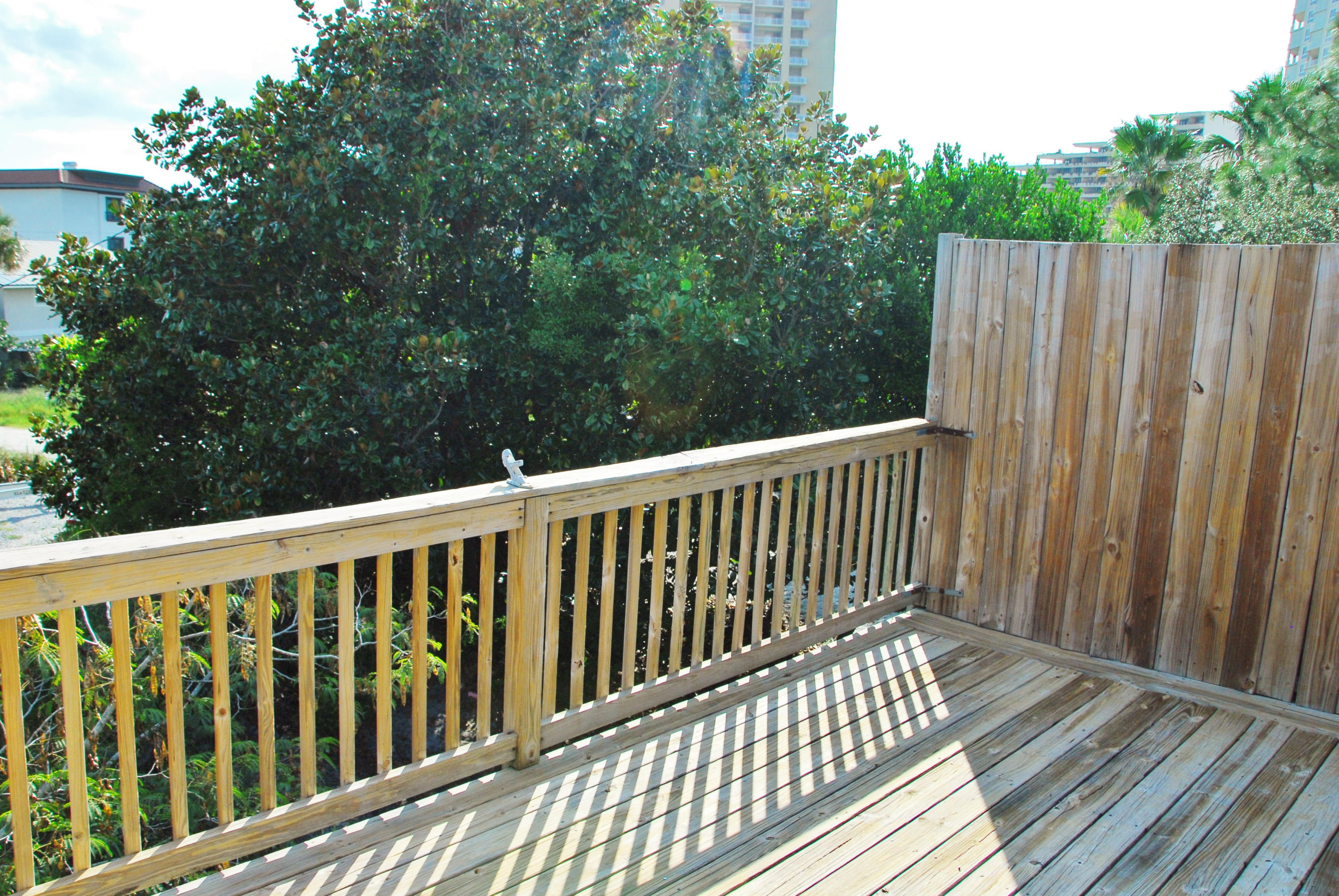 VIEW T/H THE - Residential