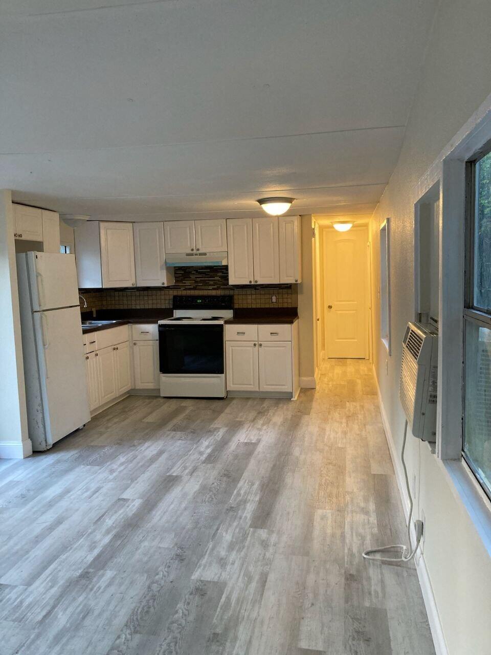 Newly updated 2 bedroom 1 bath mobile home with washer and dryer hookups in the unit. New floors, doors, etc

Certain pets allowed with deposit
