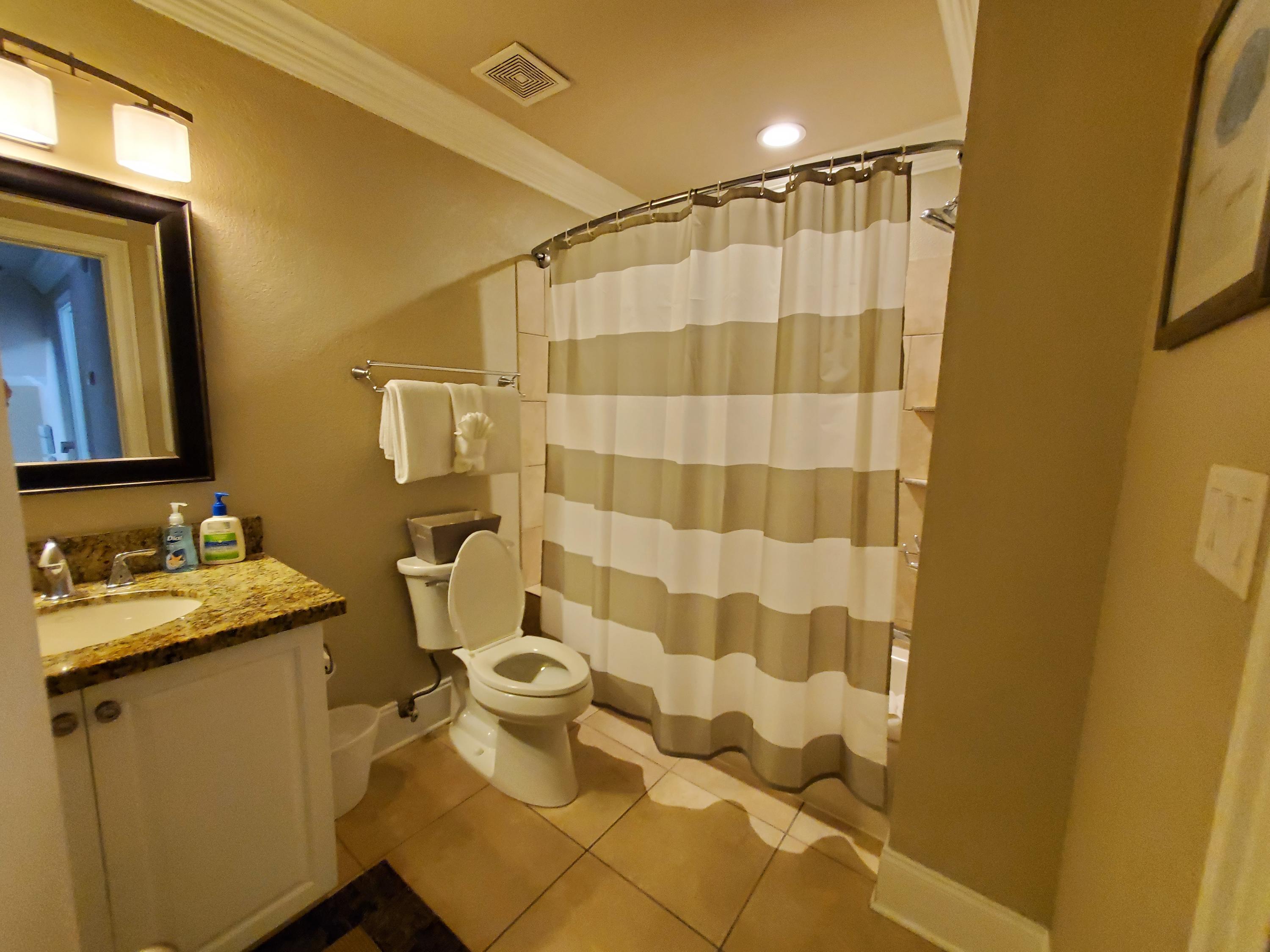 BAYTOWNE AVE EAST - Residential
