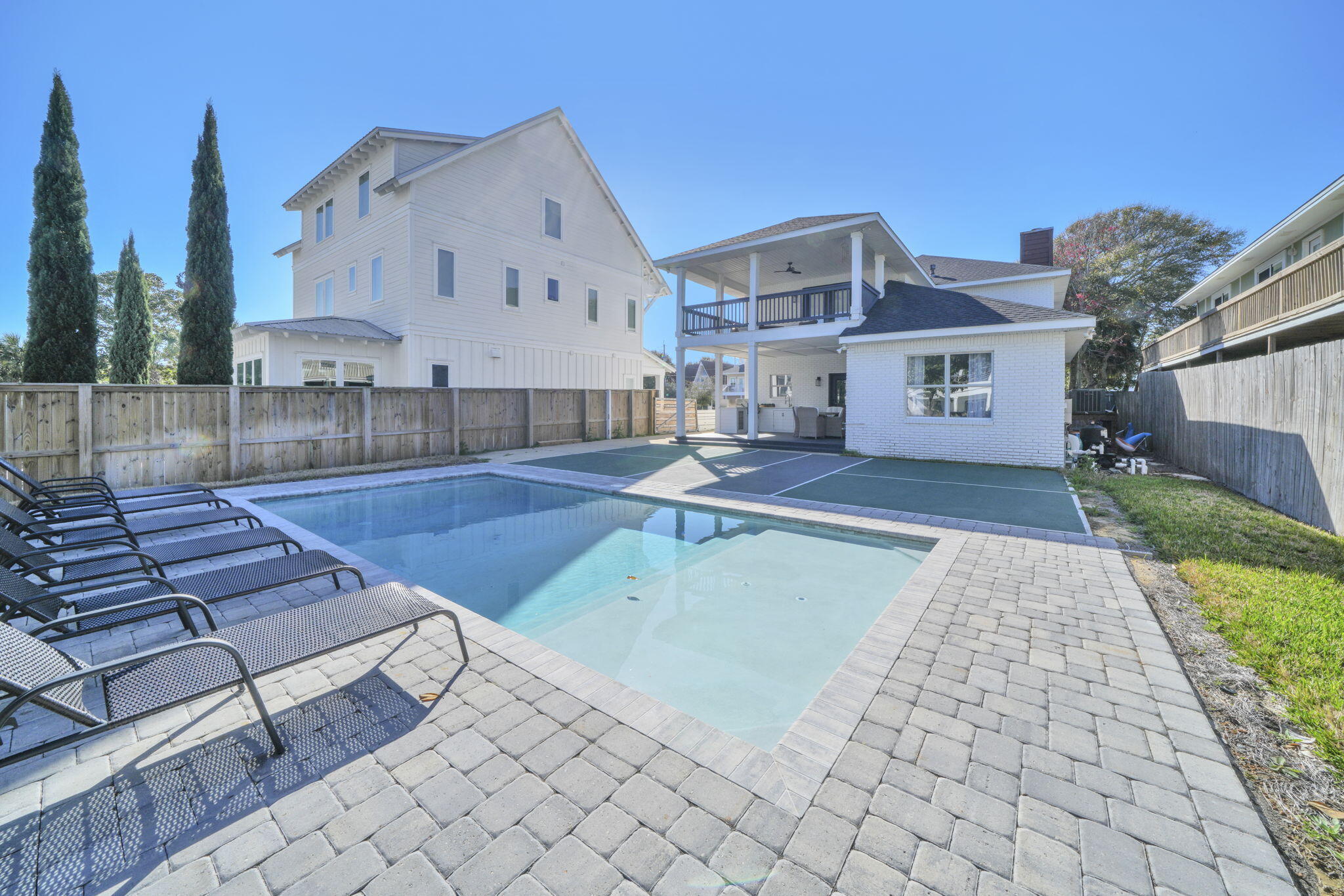 CRYSTAL BEACH - Residential