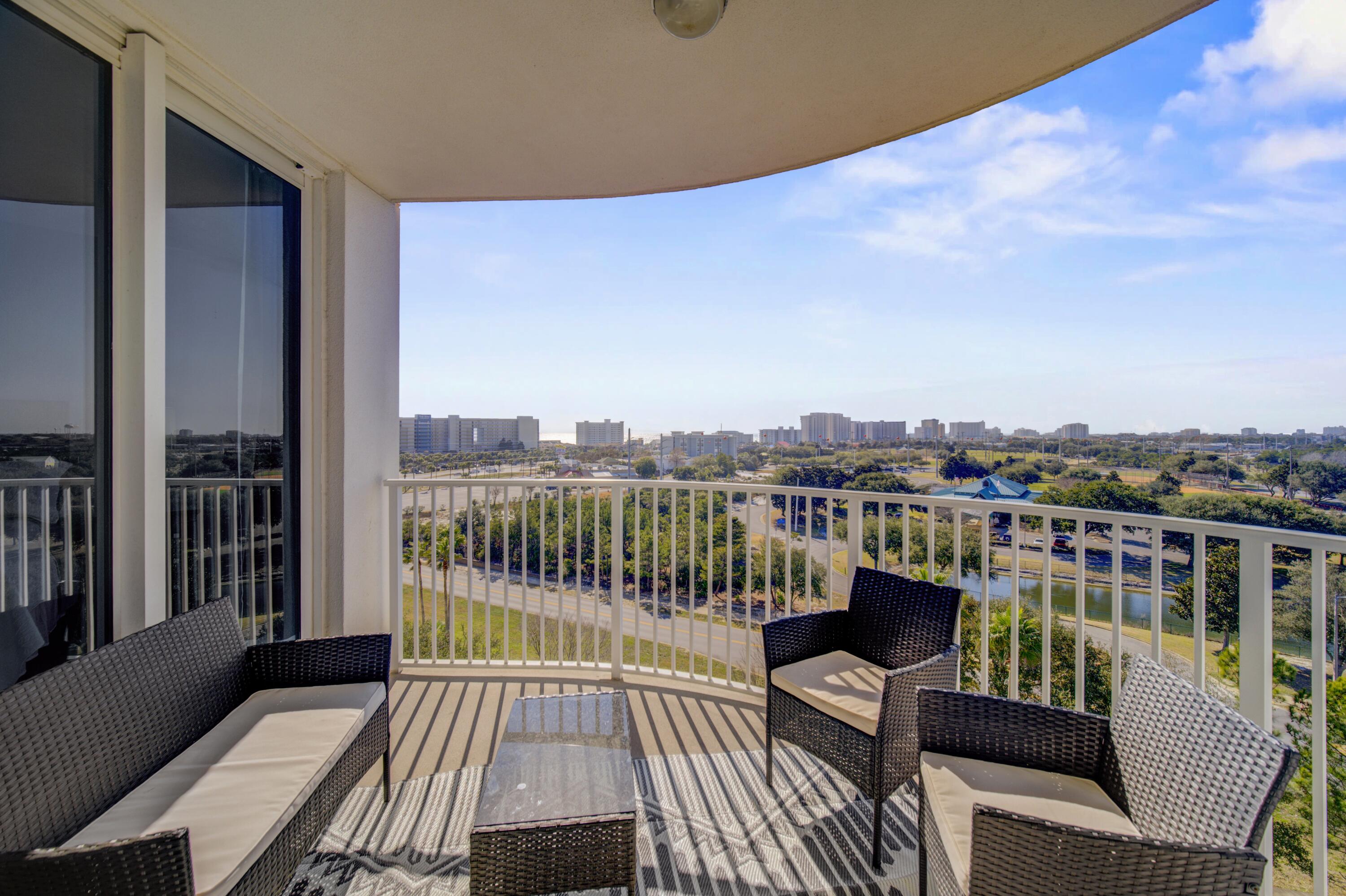THE PALMS OF DESTIN - Residential