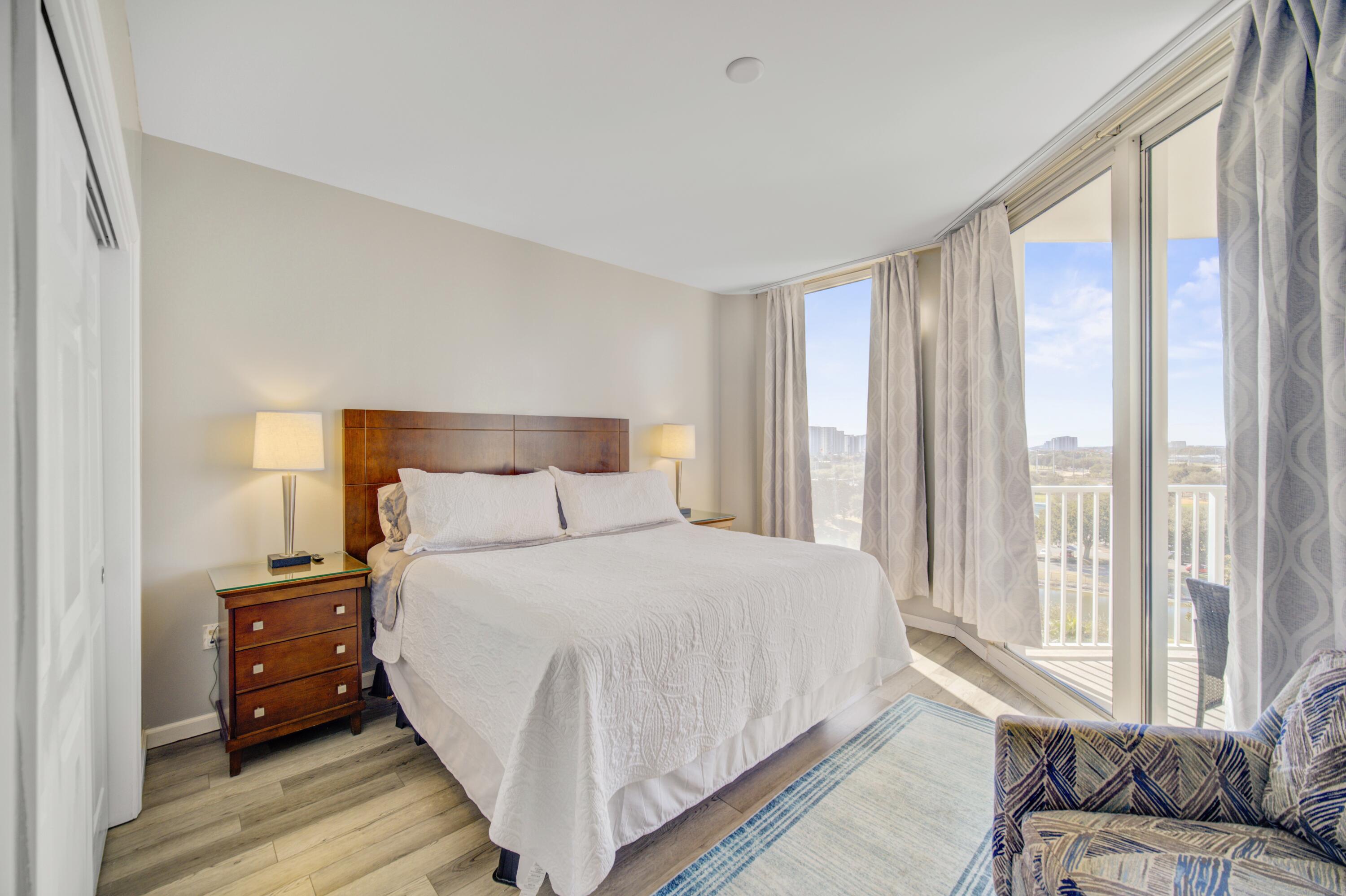 THE PALMS OF DESTIN - Residential