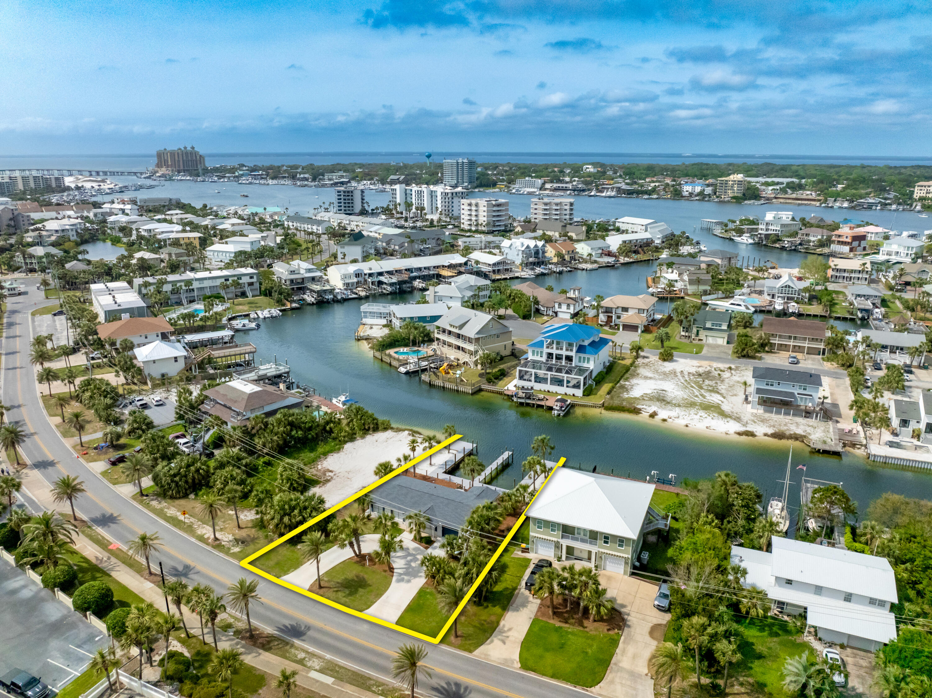HOLIDAY ISLE - Residential