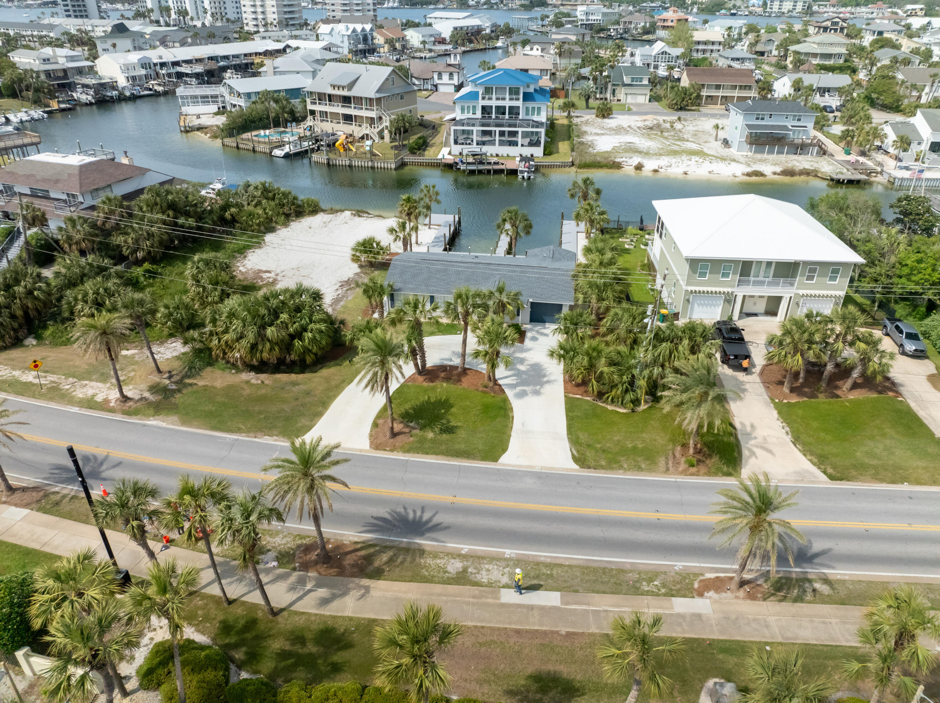 HOLIDAY ISLE - Residential