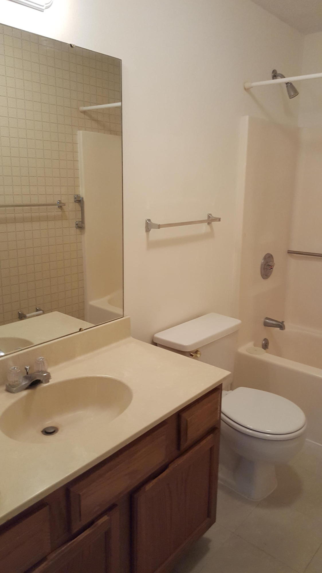 GARDEN OAKS CONDO - Residential Lease