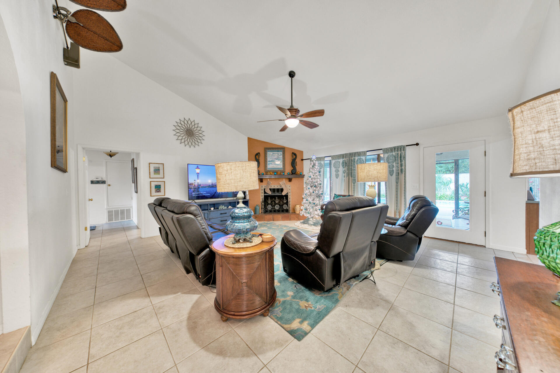 KELL-AIRE GARDENS - Residential