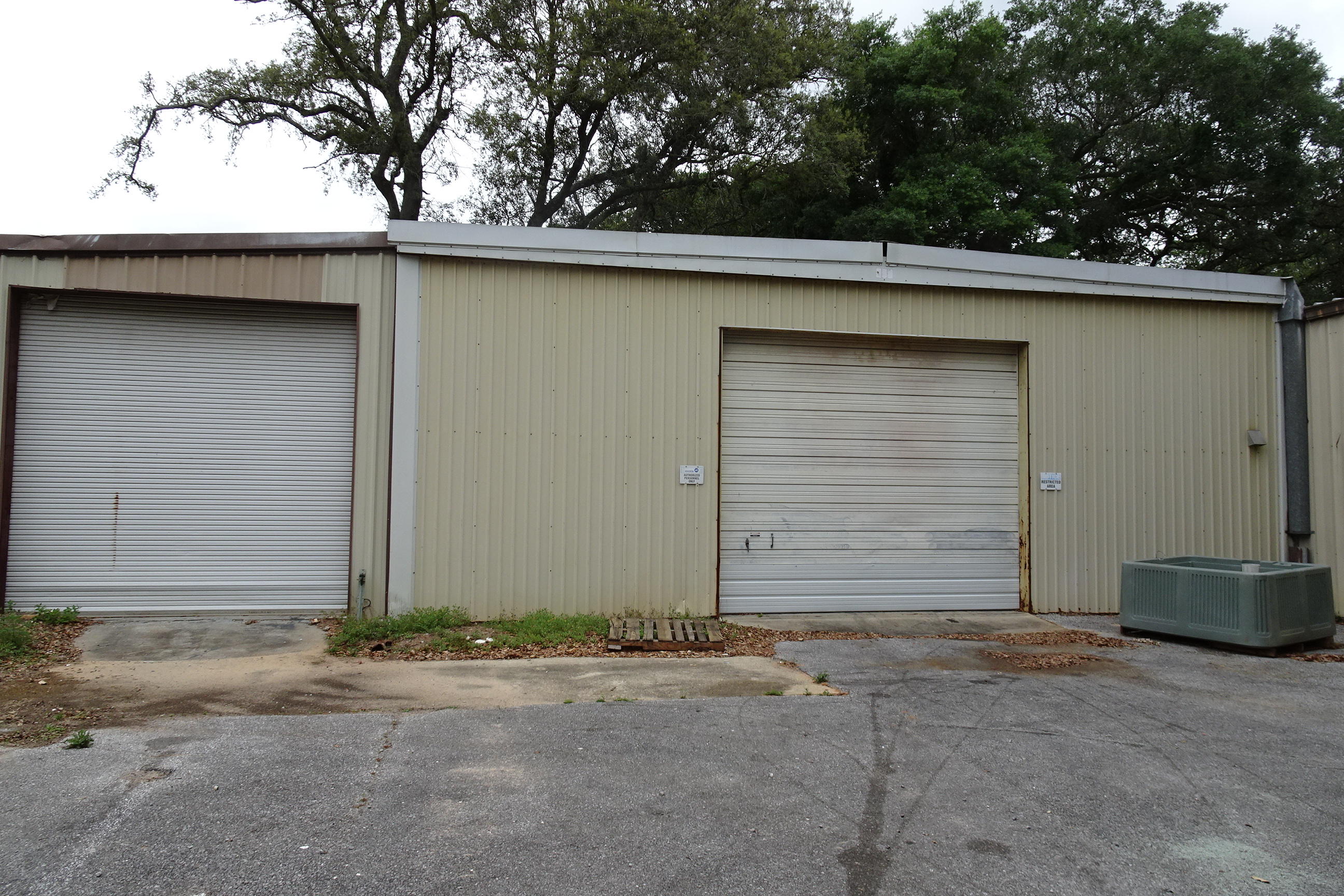 Commercial Warehouse / Office Space boasting 5,700 total square feet.
4,600 (+/-) Square Feet of Warehouse Space
1,100 (+/-) Square Feet of Office Space
The Office Space contains three (3) offices and one (1) restroom.
The office has it's own private entry.
Warehouse space is outfitted with three (3) bays.
Bay 1 is a 12 ft. x 12 ft. door with Drive Thru.
Bay 2 is 14 ft. wide x 12 ft. tall.
Bay 3 is 10 ft. wide x 12 ft. tall and connects to the office. Bay 3 is heated and cooled and the electric receptacles are wrapped. Also, there is water access and air compressor lines.
There is one shop restroom.
Eave heights are 13 feet and the center eave is 15 feet high.
There are multiple work stations for fabrication and shipp This commercial warehouse is zoned High Density Mixed Use (HDMU).  The warehouse area is perfectly designed for a vendor (or multiple vendors) with assemlby needs and product onsite.

This location is excellent for distribution, automotive and/or automotive detailing, retail sales distribution, and a variety of other uses such as industrial or skilled trades.

The site is located on 0.42 (just under half an acre) with the following dimensions:  135.32 feet x 136.02 feet.

Property is located off Beverly Parkway with 28,000 AADT (average annual daily traffic count) and less than a mile from Highway 29 where there is 31,000 AADT and Interstate 10 (68,451 AADT).

There is ample parking in front of the warehouse, 15+ parking spaces.

Additional site improvements include:  asphalt parking lot, carport, and metal building.

Electricity onsite consists of 220 volt and 110 volt.