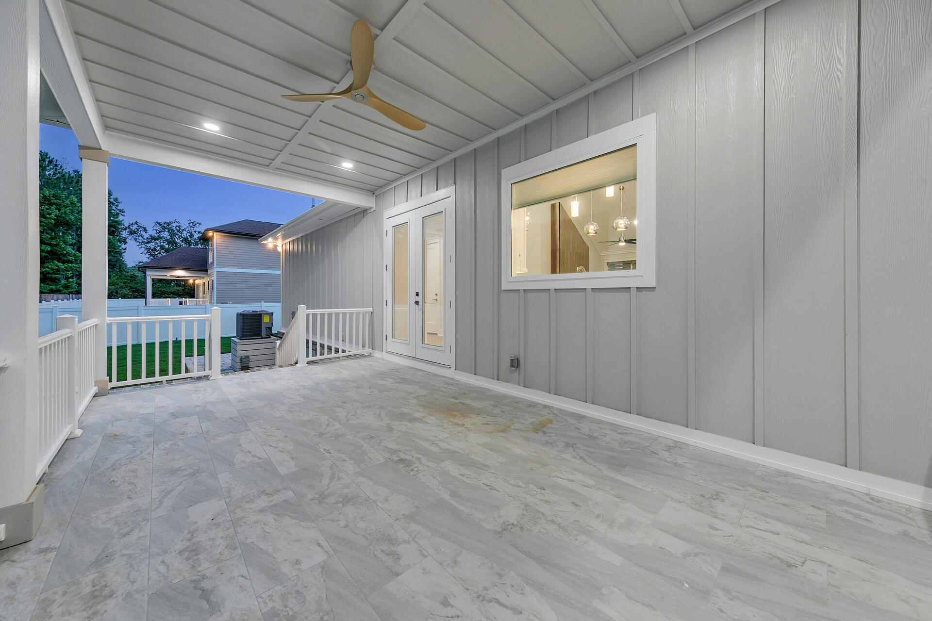 LOT 3 BLOCK 1 OF J.M. & E S/D - Residential