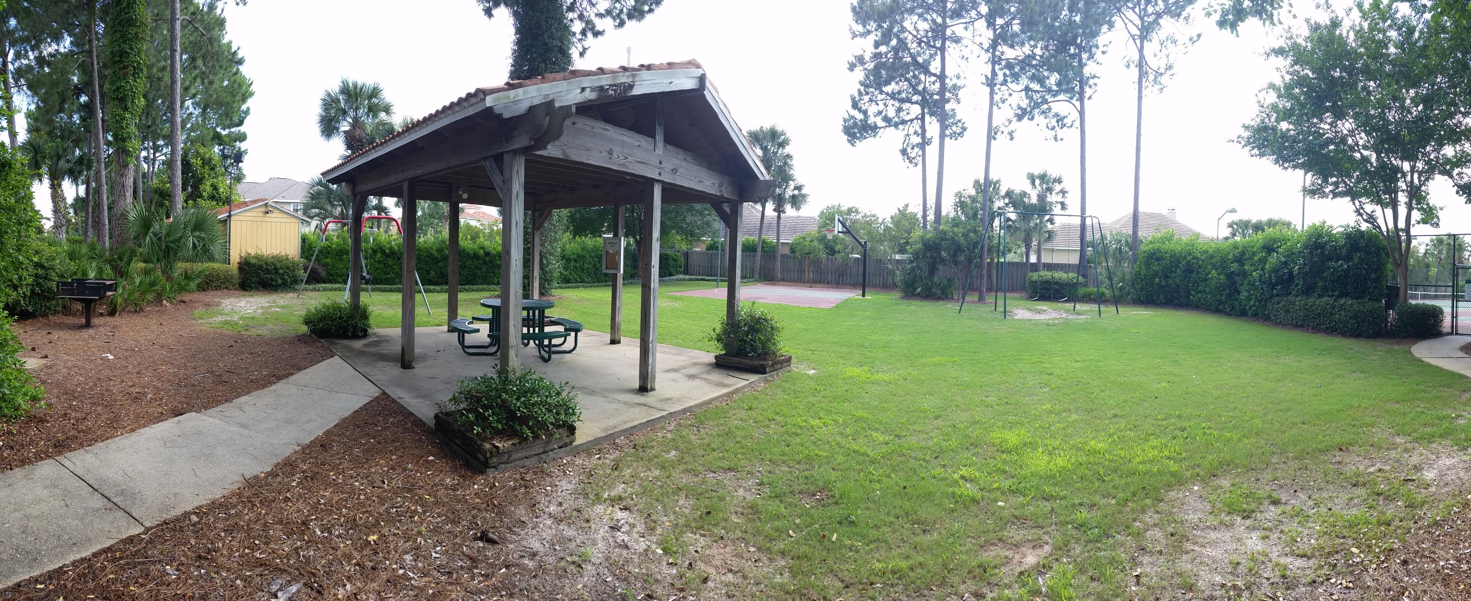EMERALD LAKES PH 1 - Residential