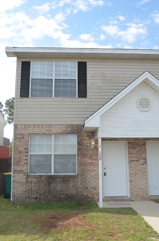 This end-unit townhome offers plenty of space and has been very well maintained! The first floor features tile throughout, while the upstairs is carpeted for added comfort. The kitchen provides ample cabinet space, a pantry, and a built-in microwave. Enjoy peaceful evenings on the covered back porch as the sun sets. Sorry, no pets. *All Coastal Realty Services residents are enrolled in the Resident Benefits Package (RBP) which includes renters insurance, HVAC air filter delivery (for applicable properties) and our best-in-class resident rewards program and much more! More details upon application.*