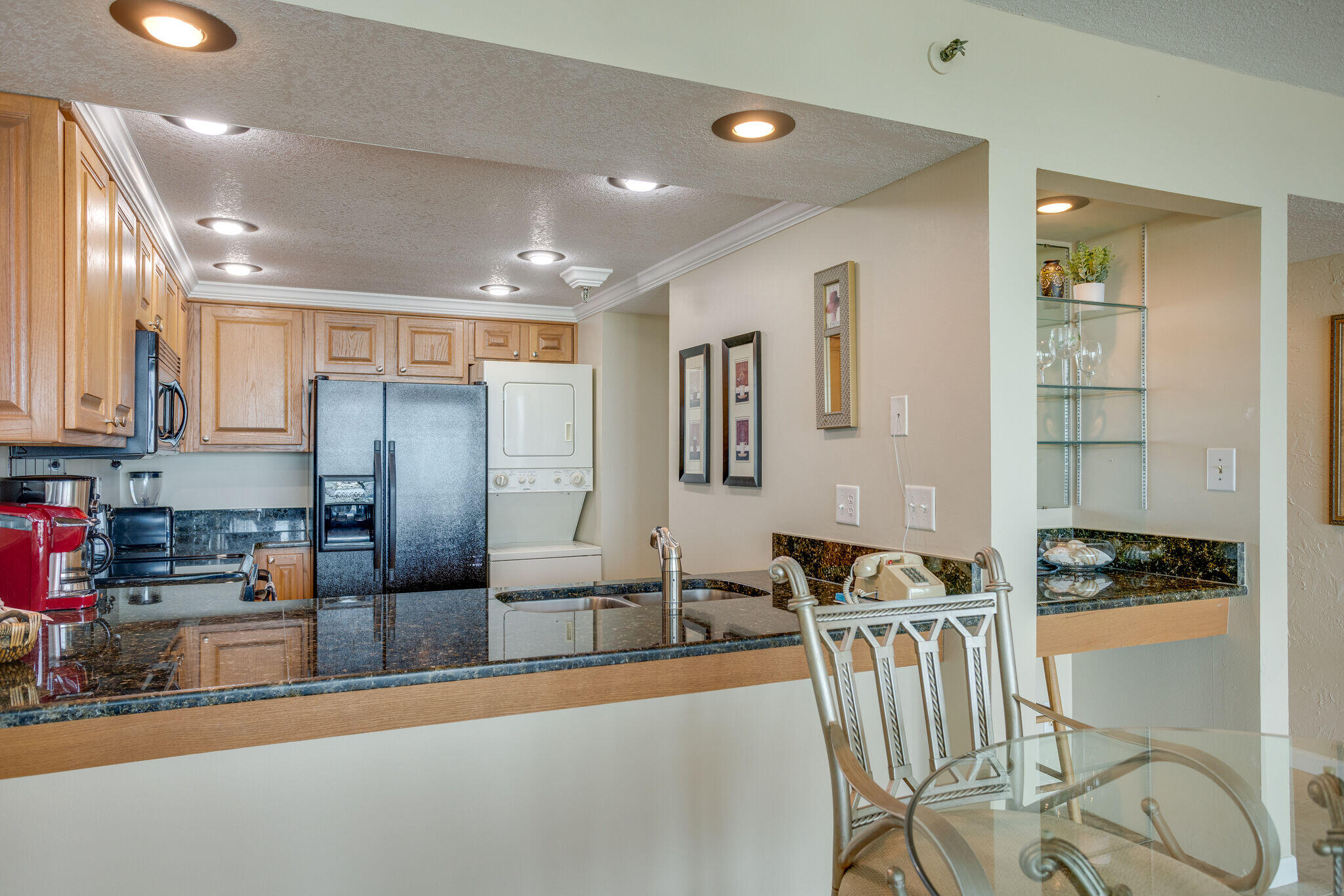 BREAKERS OF FWB PH 11 - Residential