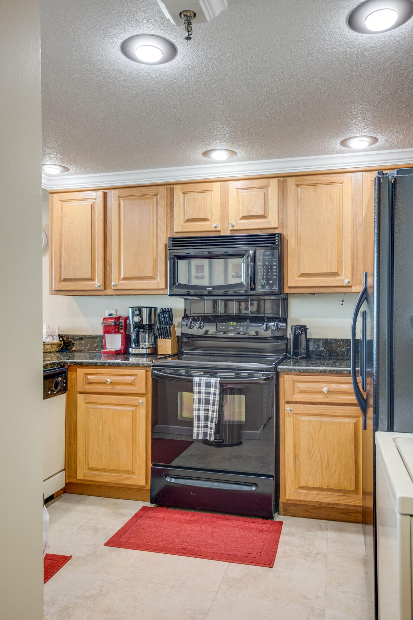 BREAKERS OF FWB PH 11 - Residential