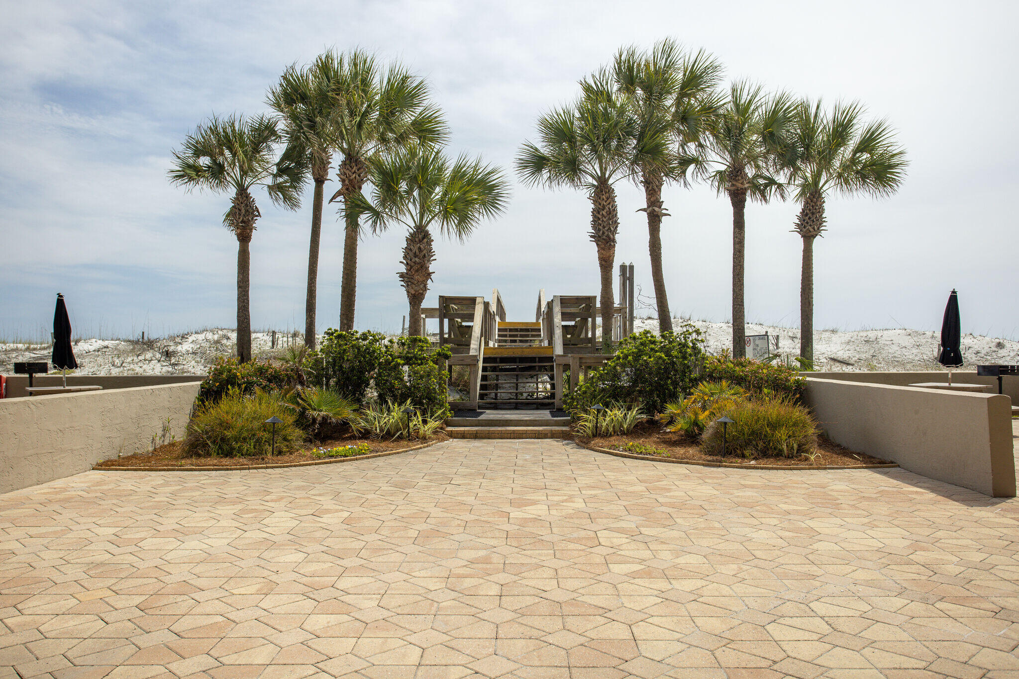 BREAKERS OF FWB PH 11 - Residential