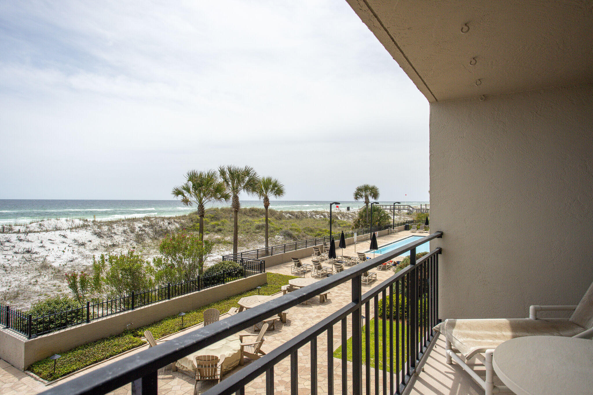 BREAKERS OF FWB PH 11 - Residential
