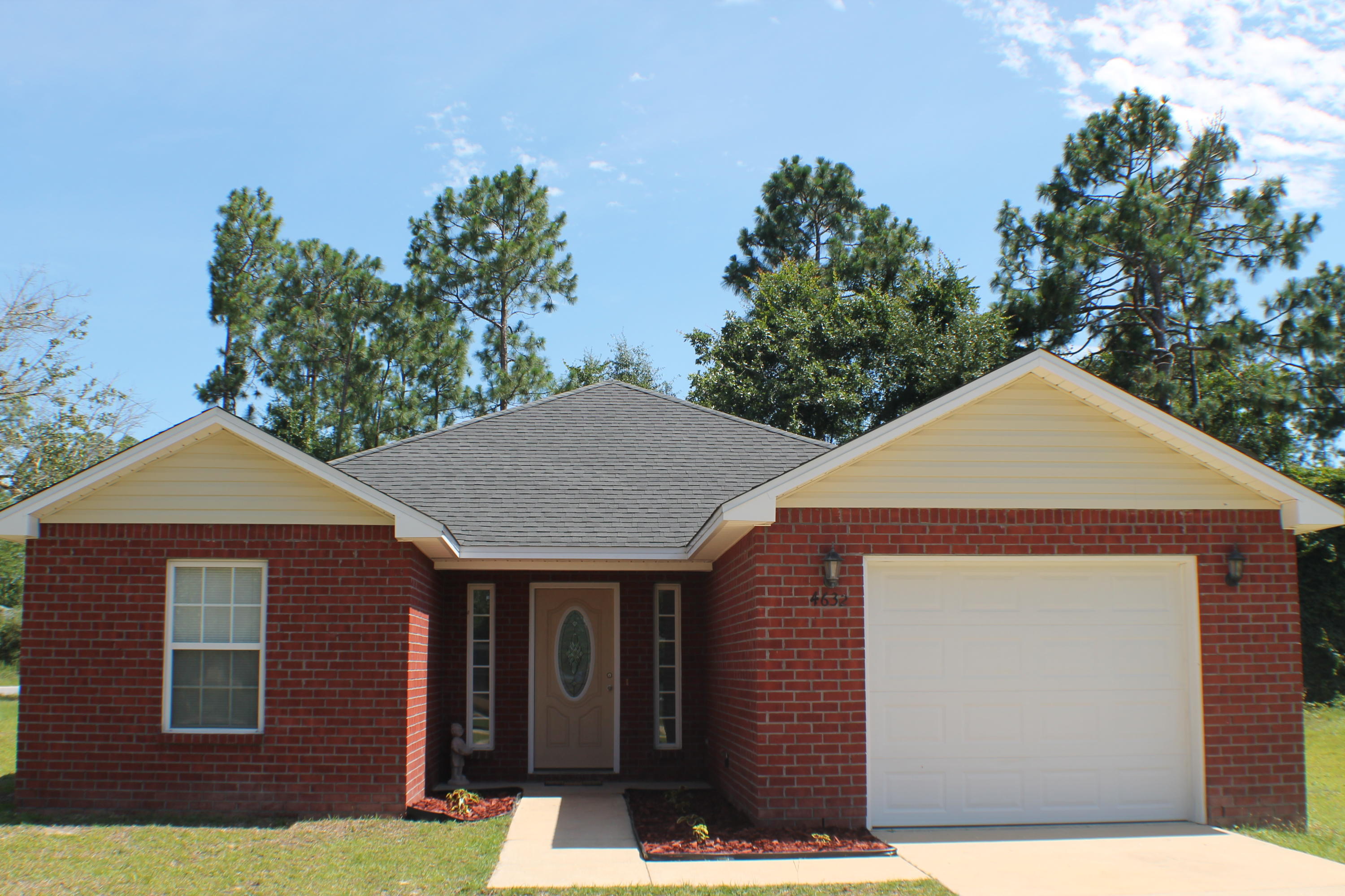 THE PINES - Residential