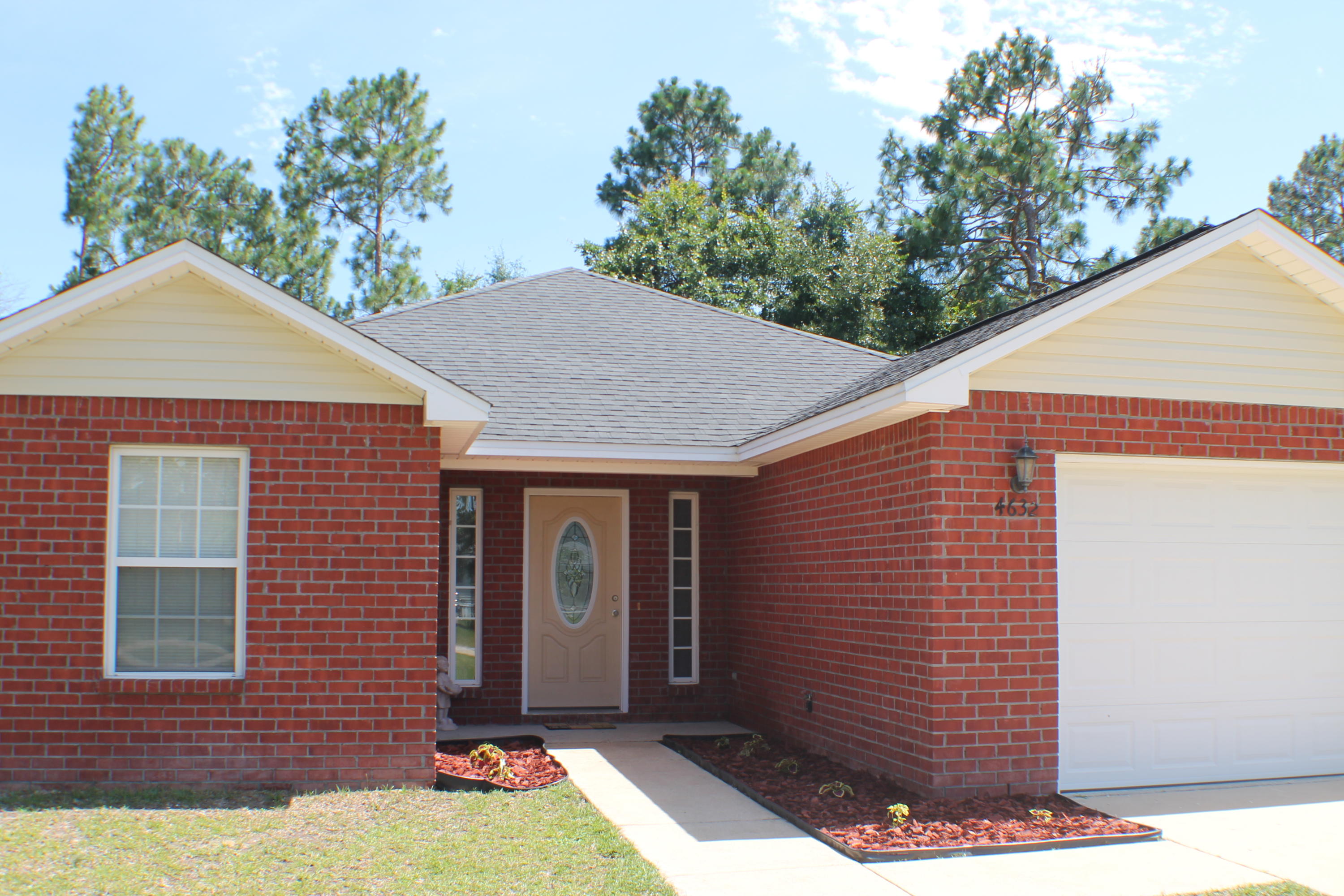 Corner Lot ! Paved road access, Tile and new carpet! Granite counter tops, stainless appliances! Ready to move in! Bring the family and the BBQ grill! The main living area is all tile with new carpet in the bedrooms. The beautiful kitchen boasts granite counter tops, back splash, stainless refrigerator, dishwasher, stove and microwave hood. Three bedroom 2 bath! Come home to Eagle Way today!