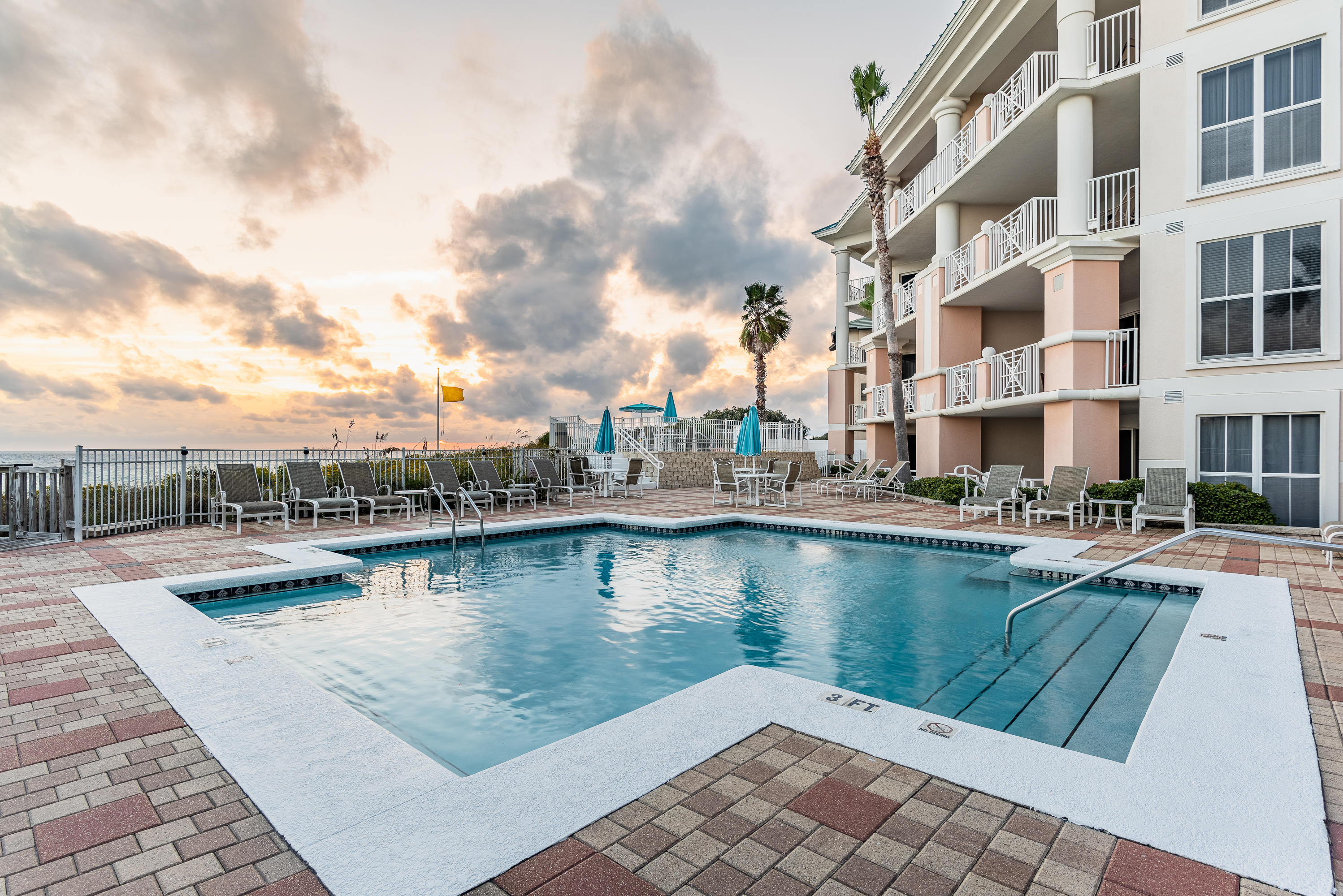INN AT BLUE MOUNTAIN BEACH - Residential