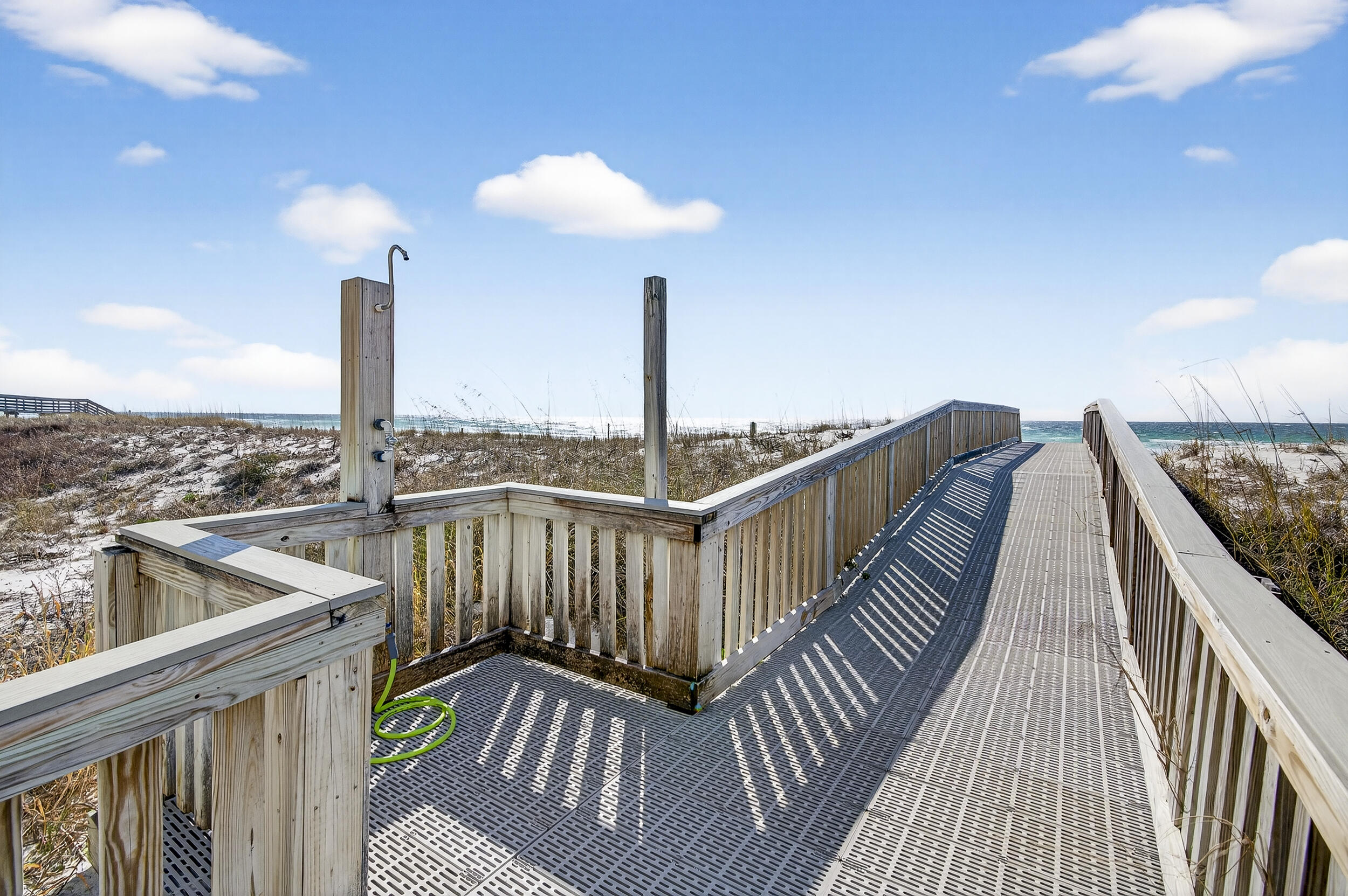 ISLANDER BEACH RESORT CONDO - Residential