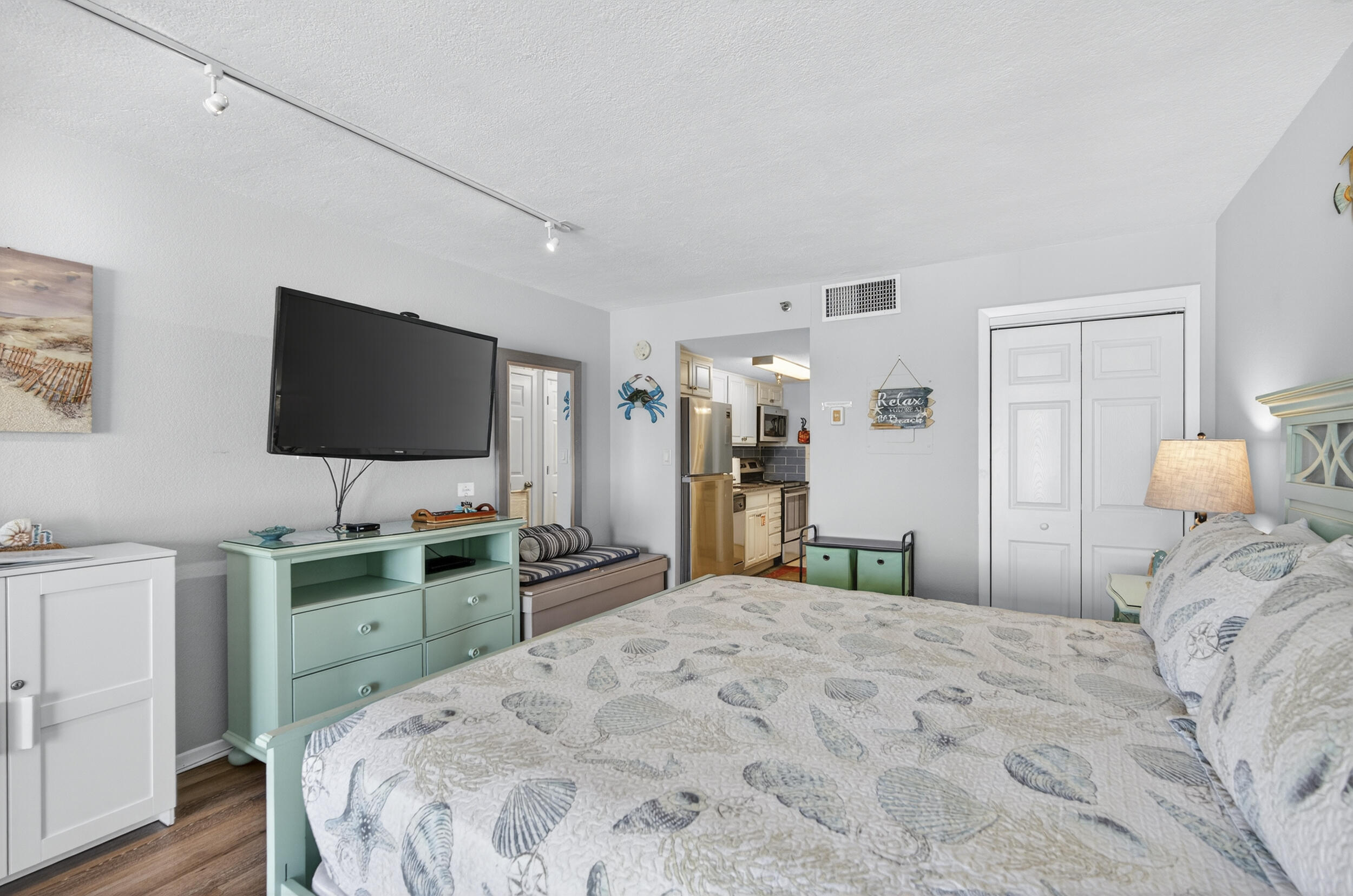 ISLANDER BEACH RESORT CONDO - Residential