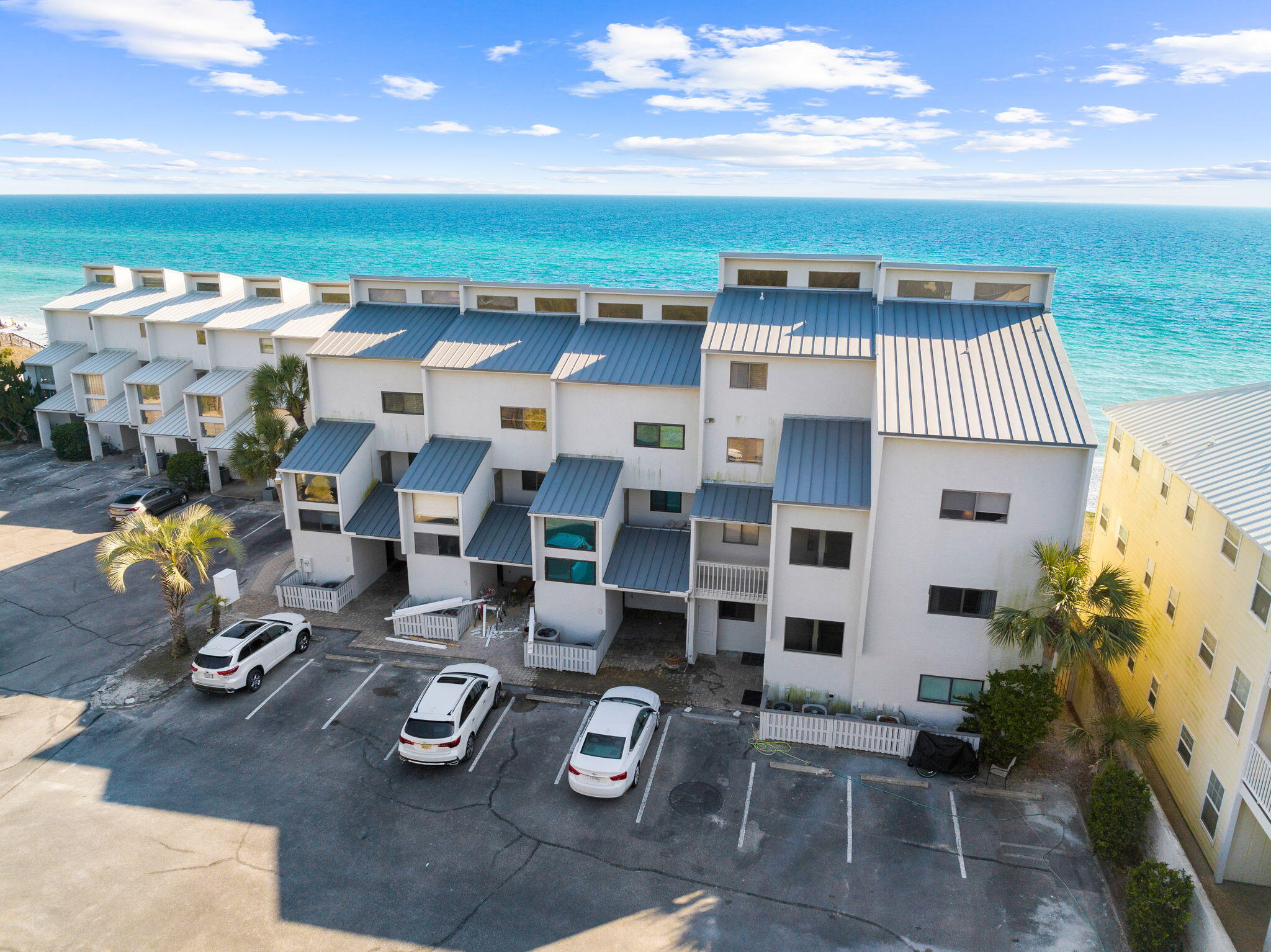 BLUE MOUNTAIN VILLAS CONDO - Residential