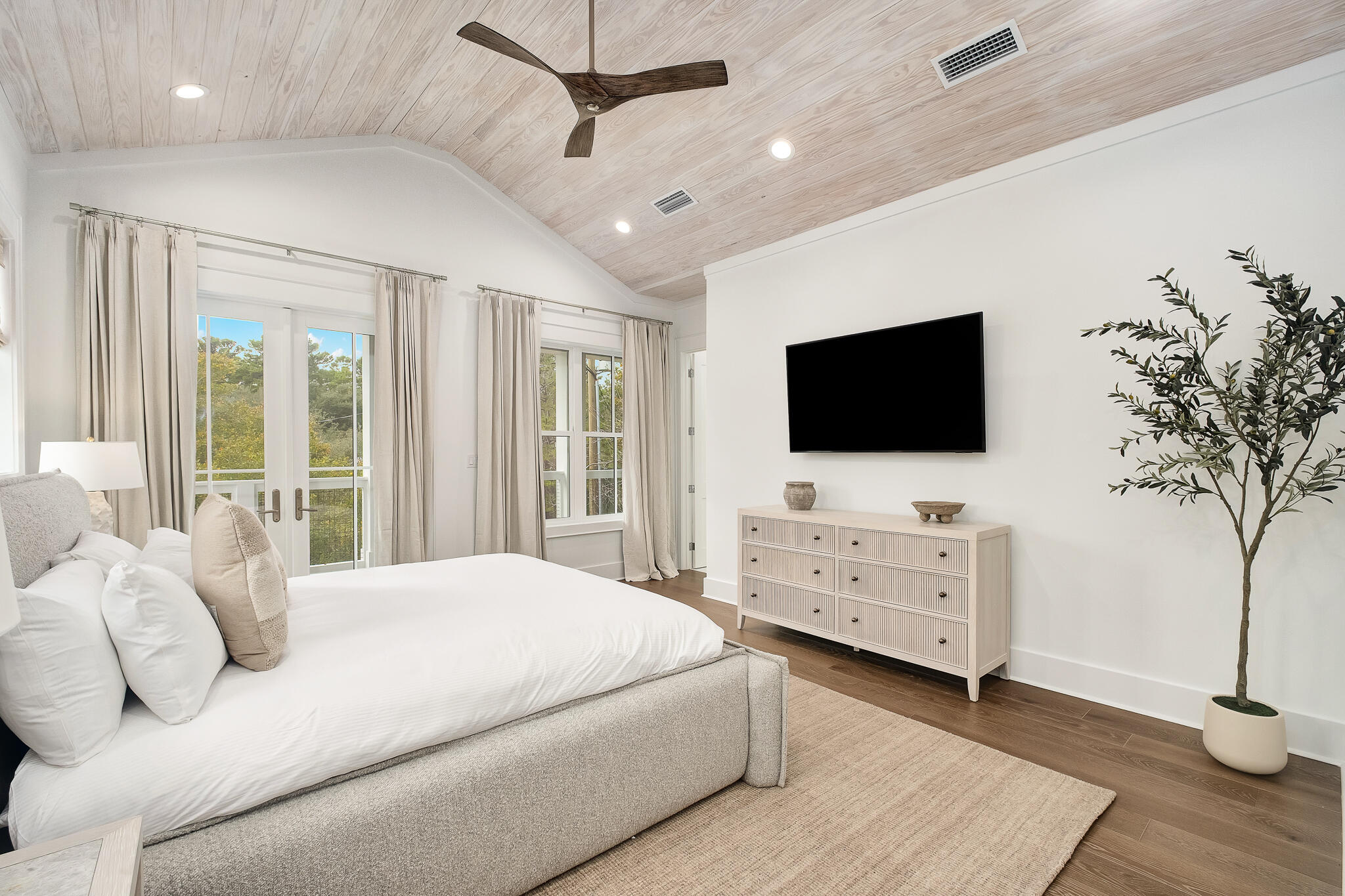 EASTERN LAKE S/D - Residential