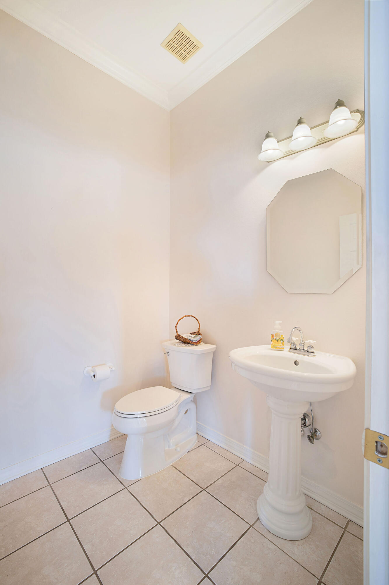 EMERALD LAKES PH 1 - Residential