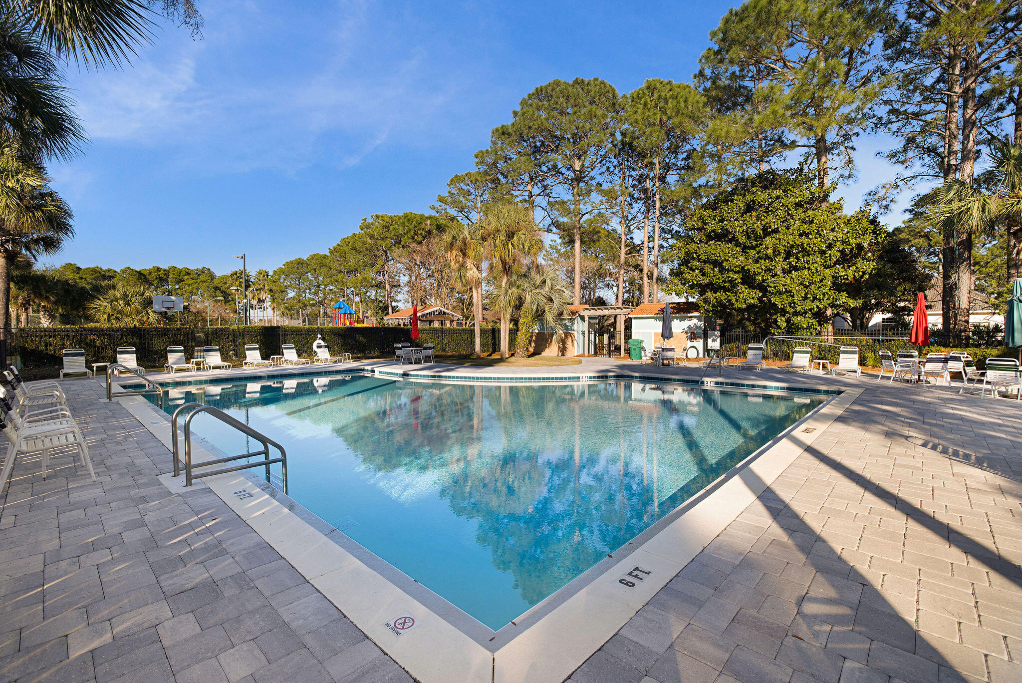 EMERALD LAKES PH 1 - Residential