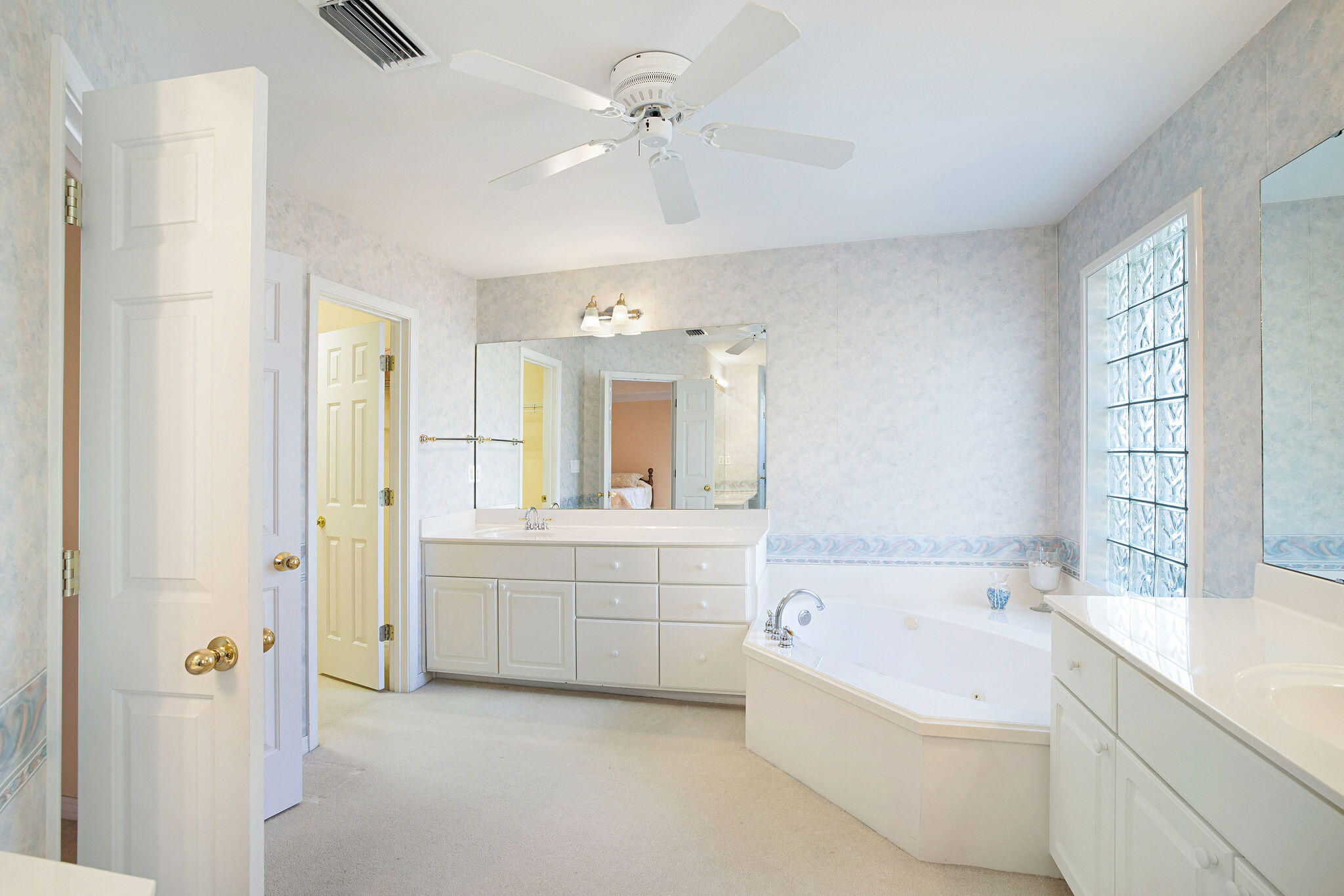 EMERALD LAKES PH 1 - Residential