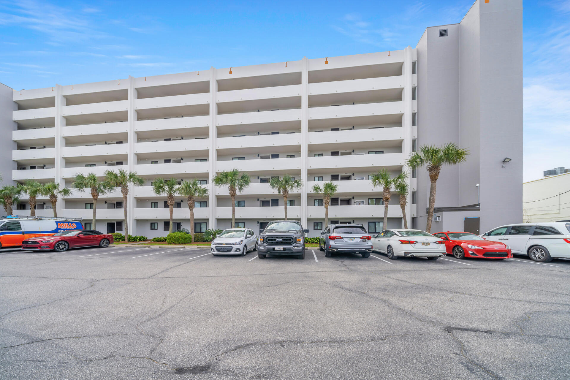 SURF DWELLER CONDO - Residential