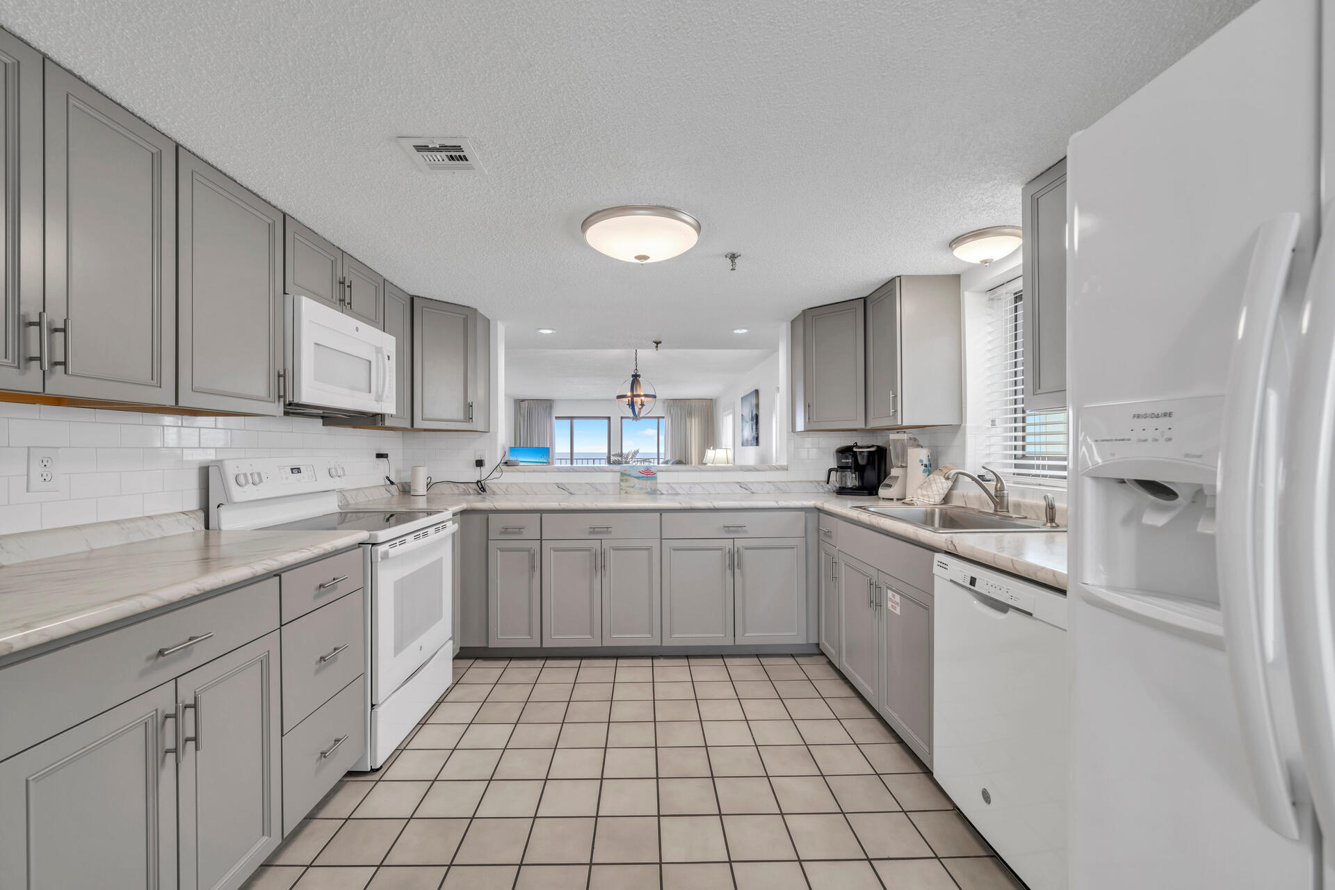 SURF DWELLER CONDO - Residential