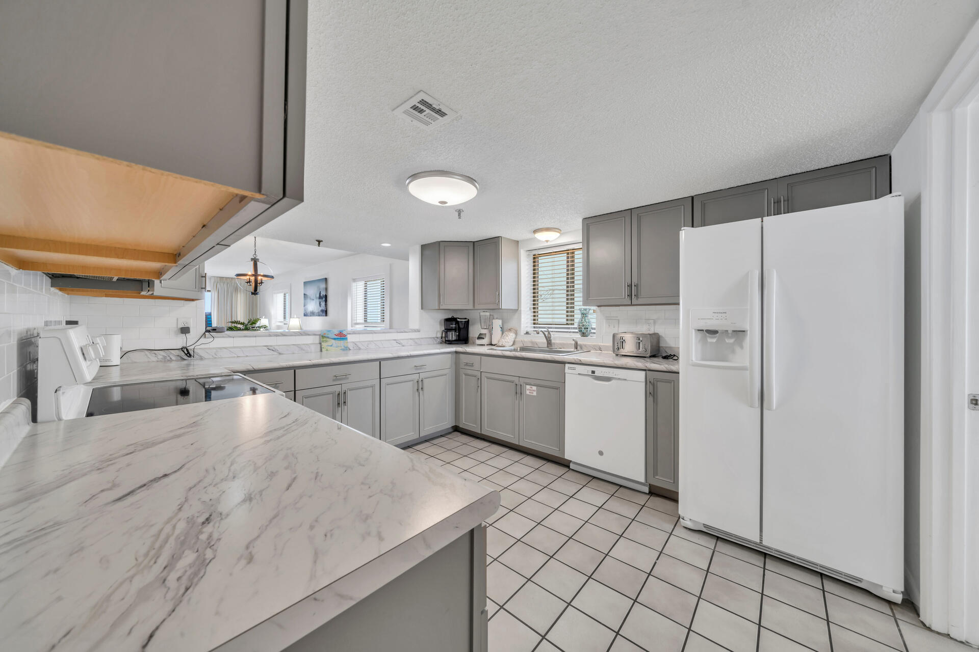 SURF DWELLER CONDO - Residential