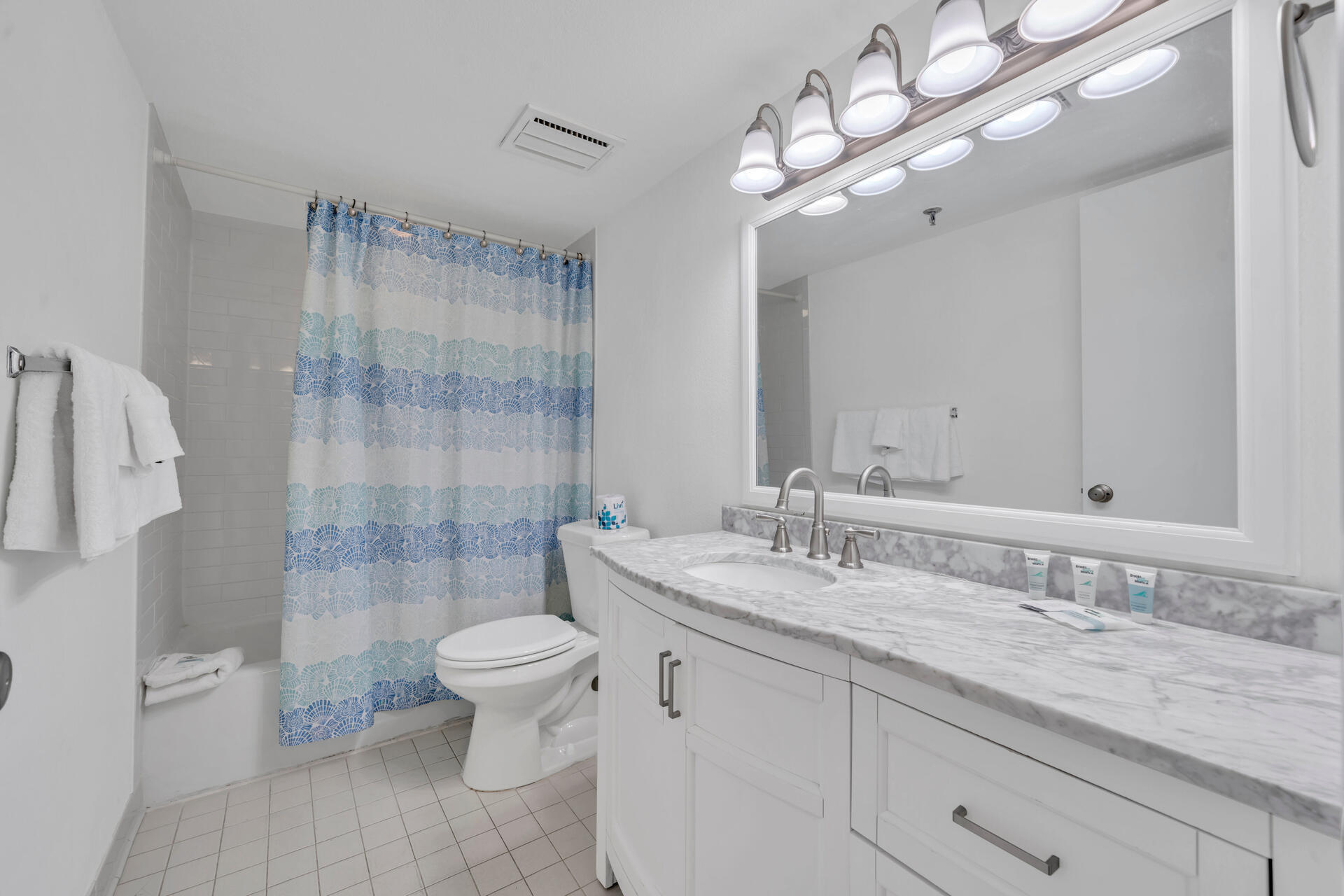 SURF DWELLER CONDO - Residential