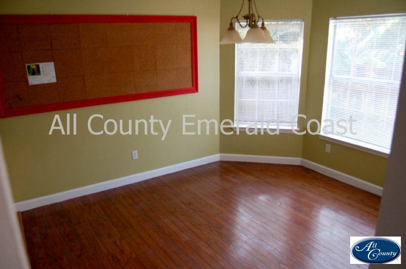 EMERALD ESTATES - Residential Lease