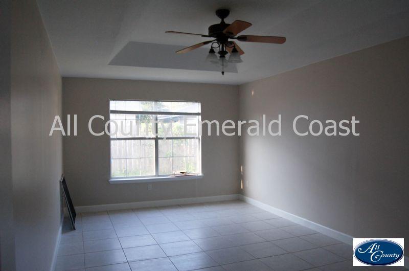 EMERALD ESTATES - Residential Lease