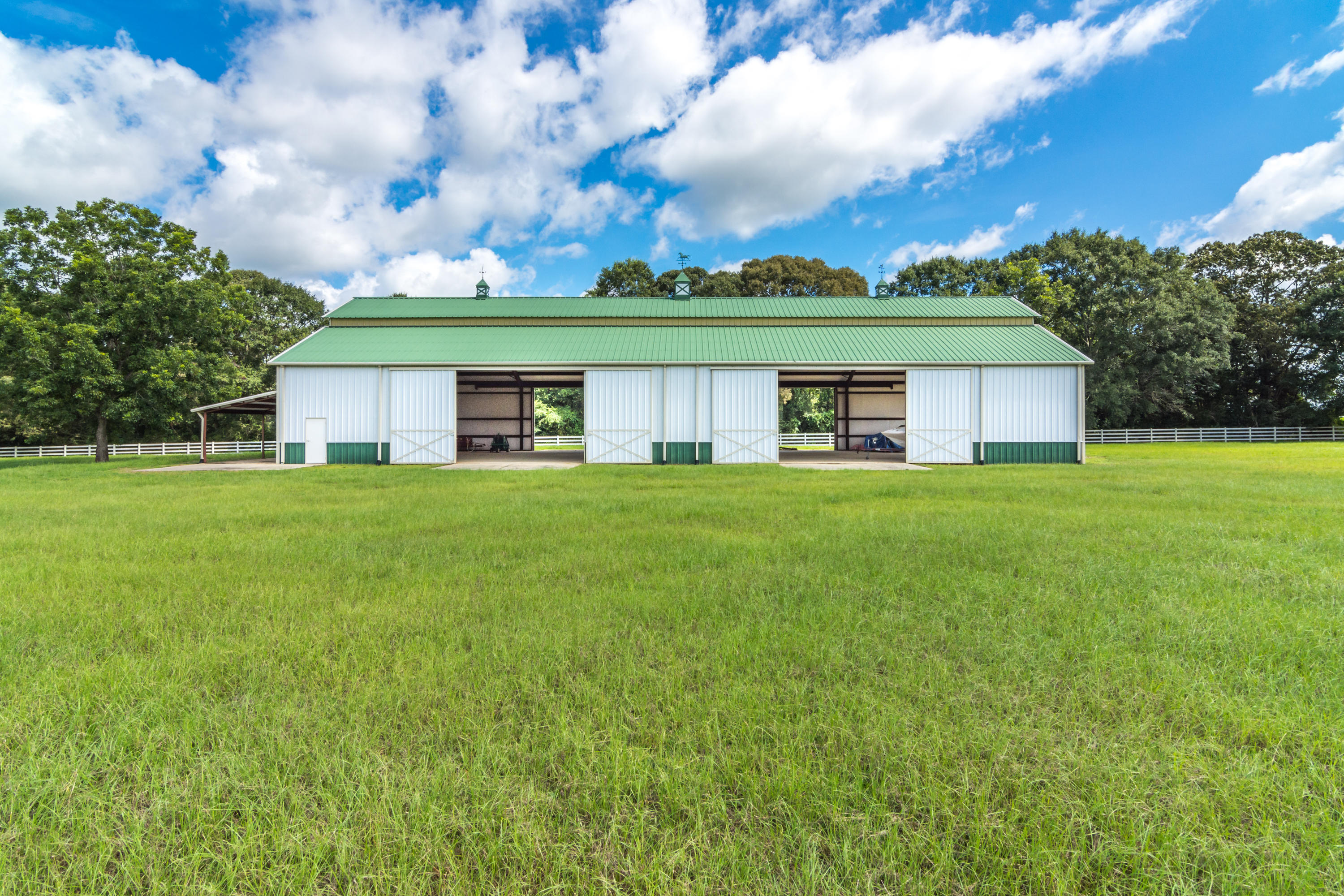 NO RECORDED SUBDIVISION - Residential