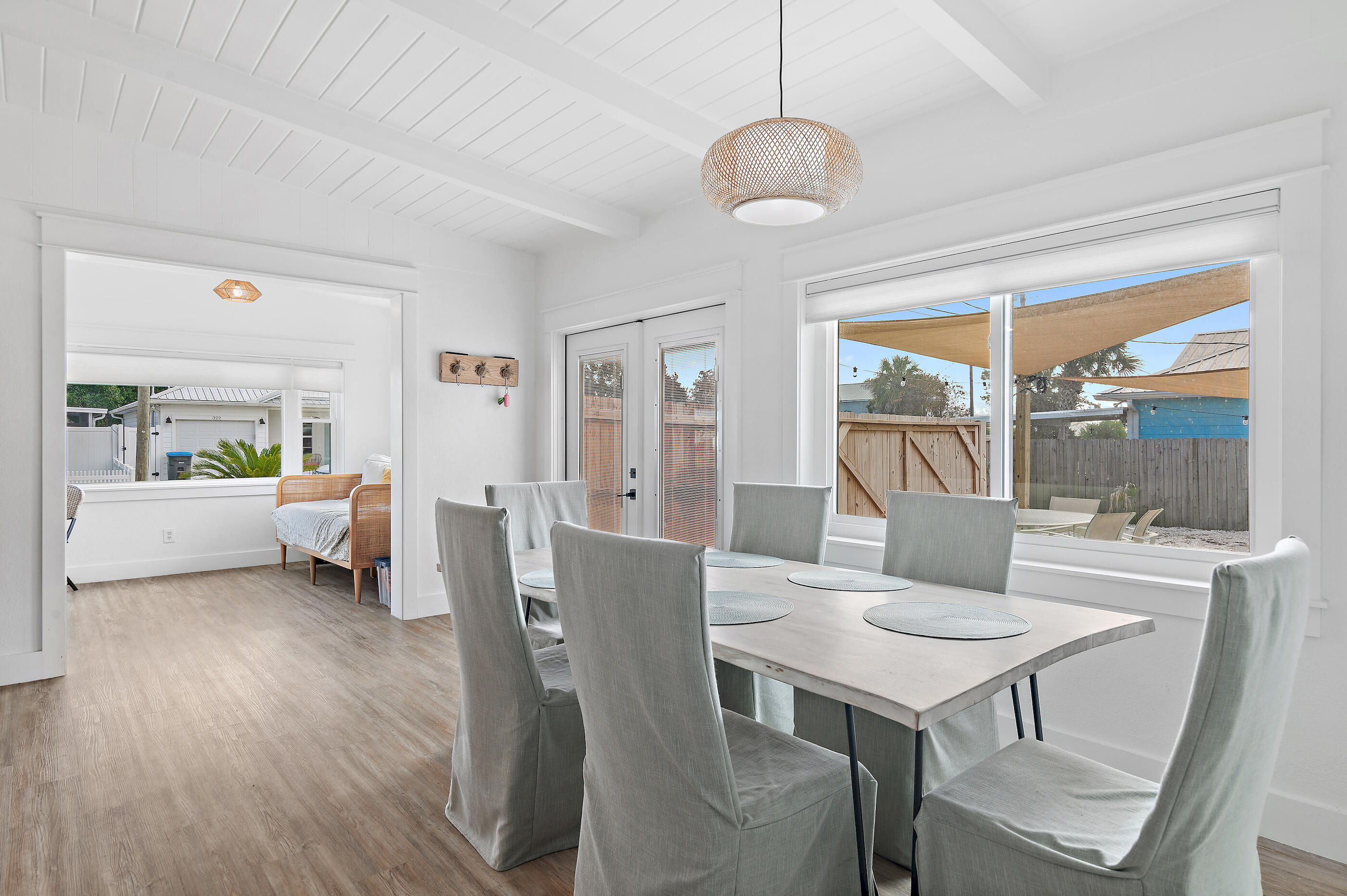 LAGUNA BEACH - Residential