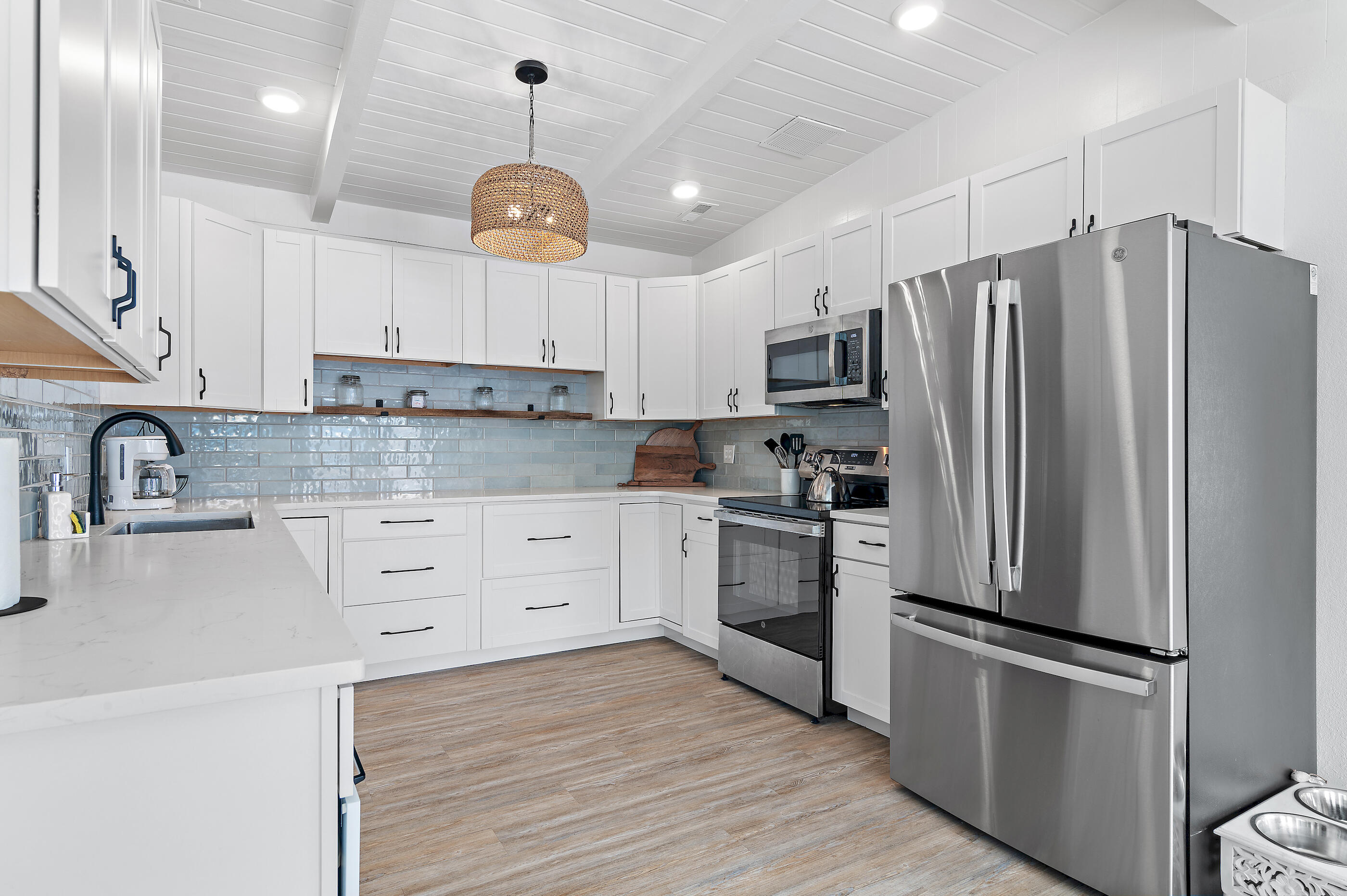 LAGUNA BEACH - Residential