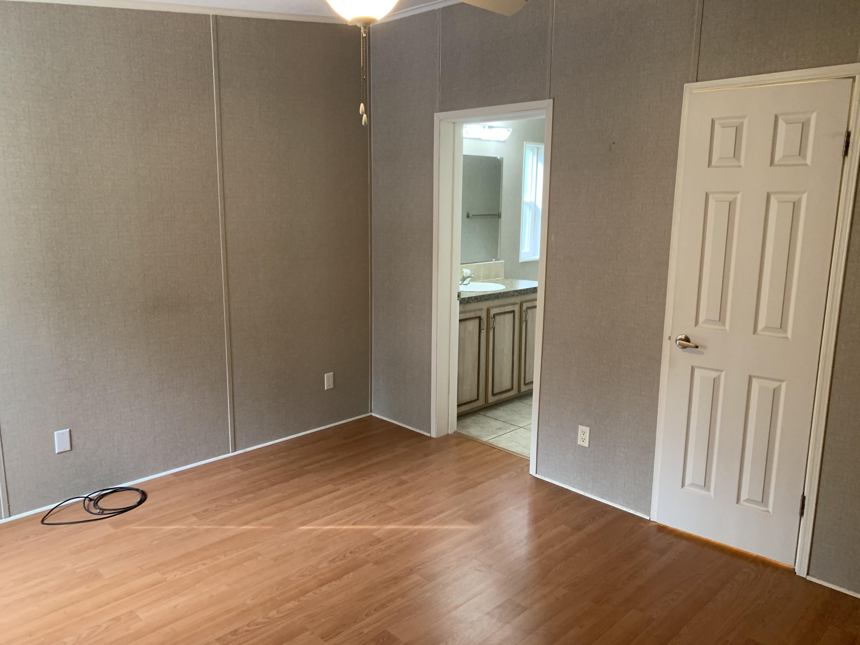 METES & BOUNDS - Residential Lease