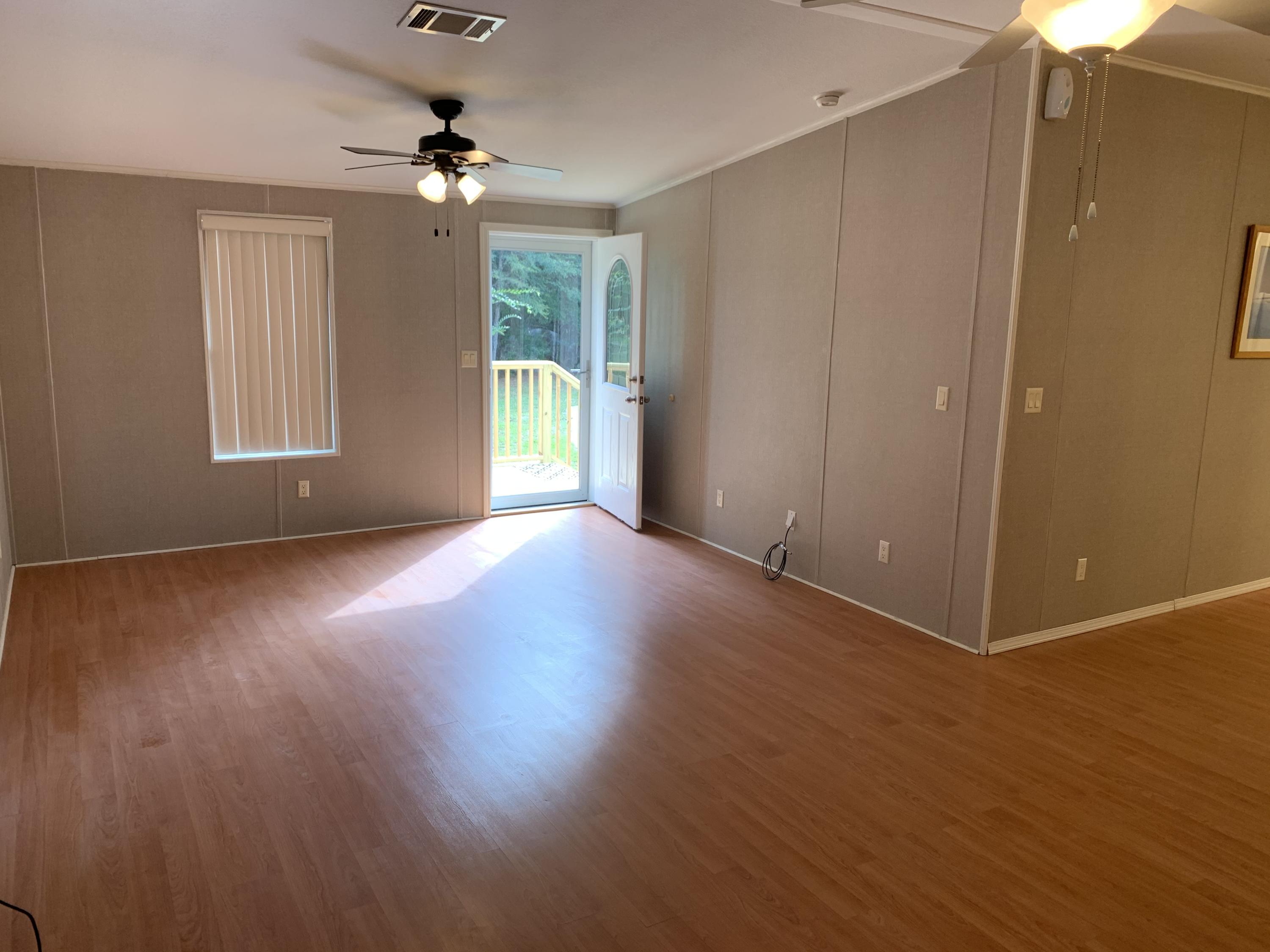 METES & BOUNDS - Residential Lease