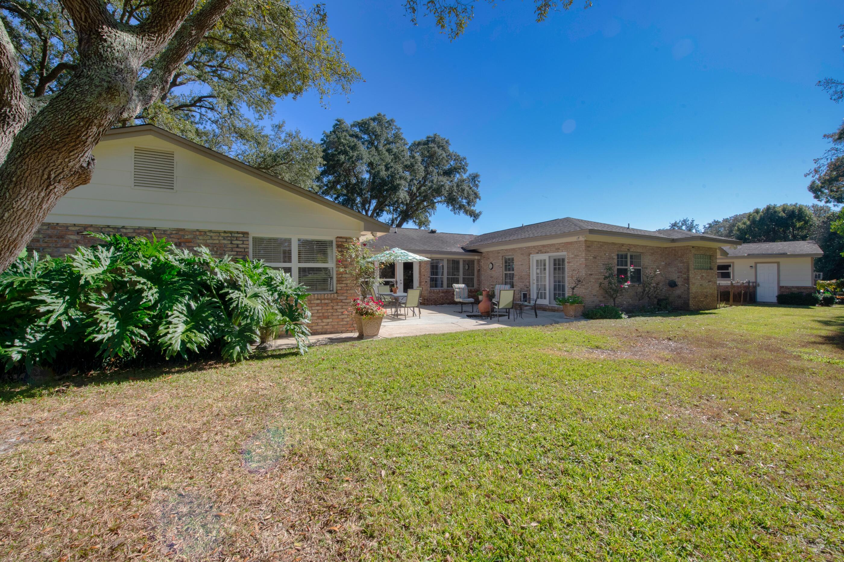 LAKE LORRAINE ESTATE - Residential