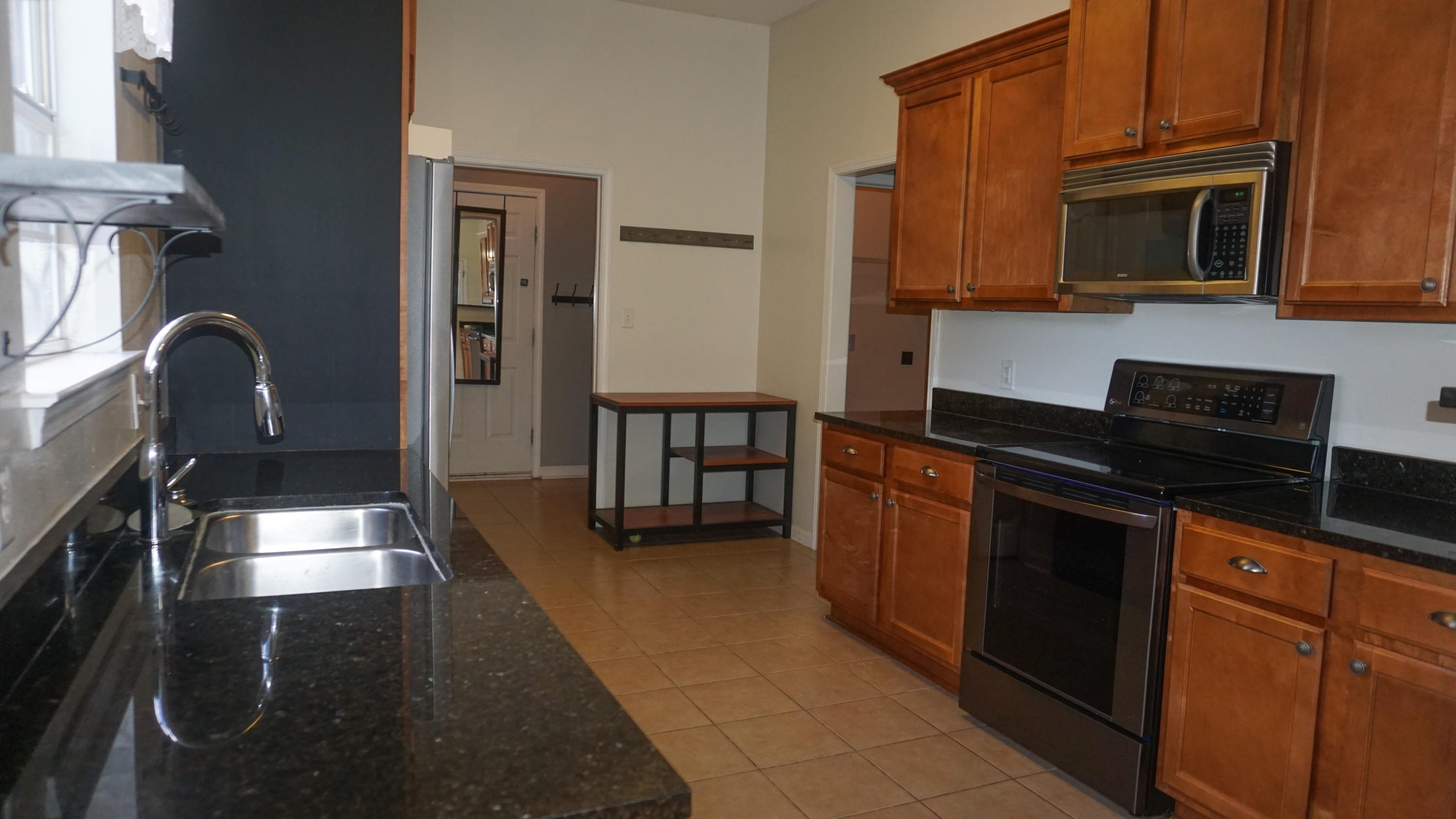 BRANDON OAKS 2ND ADD - Residential Lease