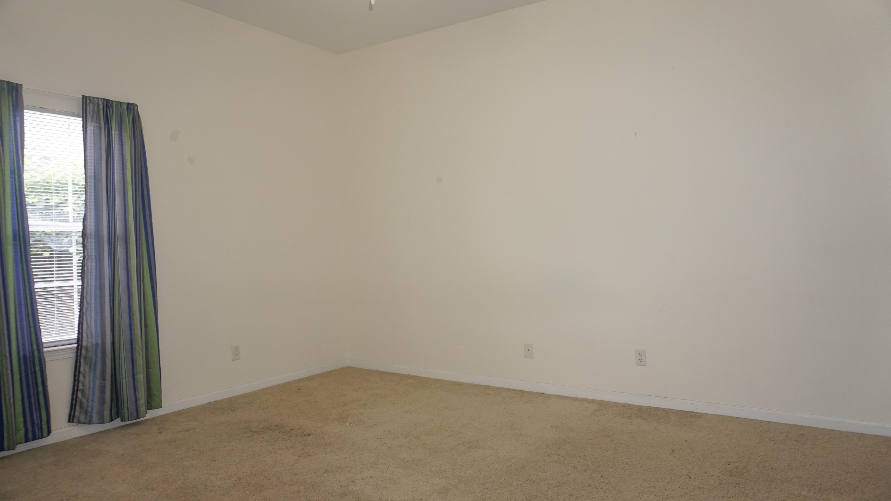 BRANDON OAKS 2ND ADD - Residential Lease