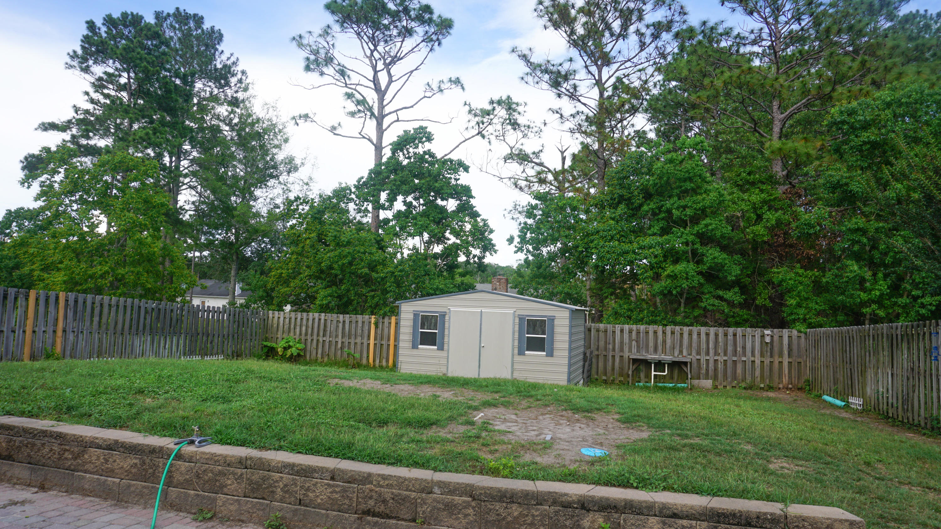 BRANDON OAKS 2ND ADD - Residential Lease