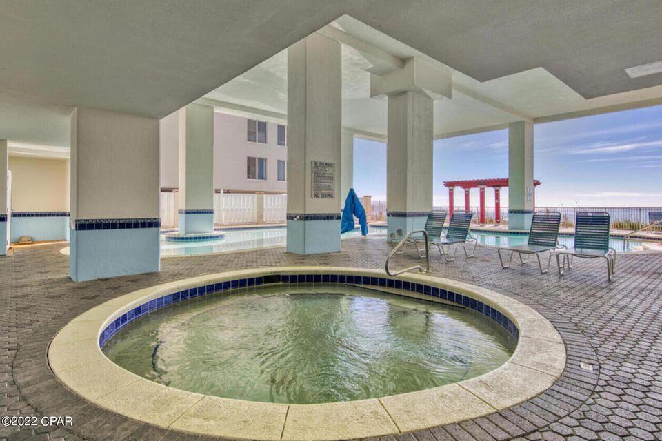 MAJESTIC BEACH TOWERS II - Residential