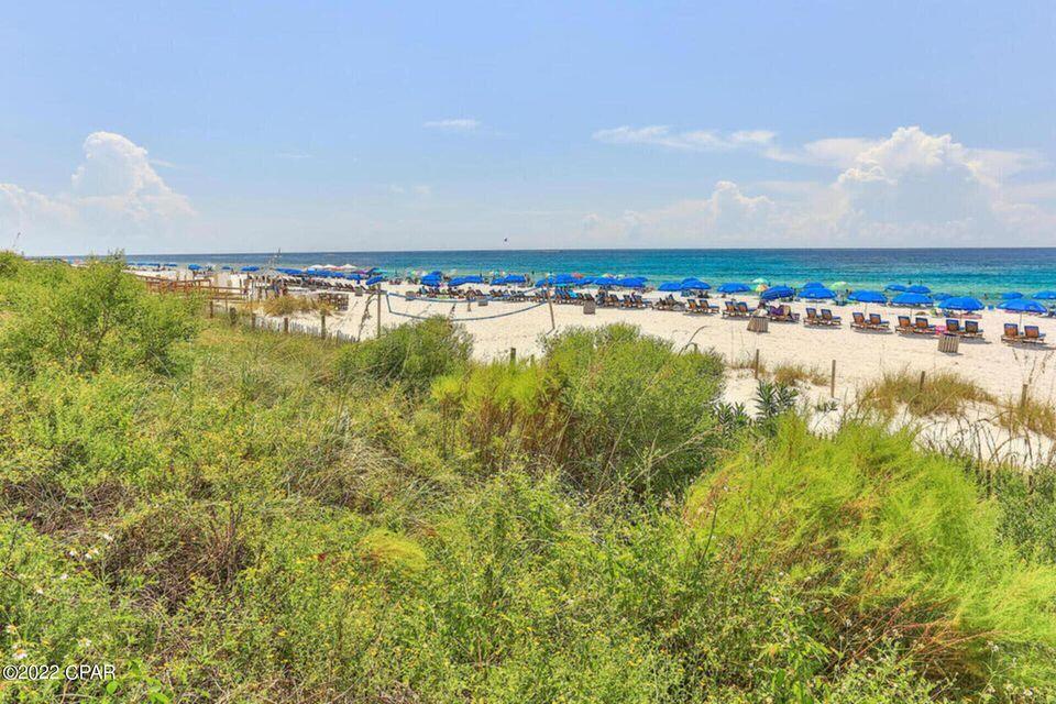 MAJESTIC BEACH TOWERS II - Residential